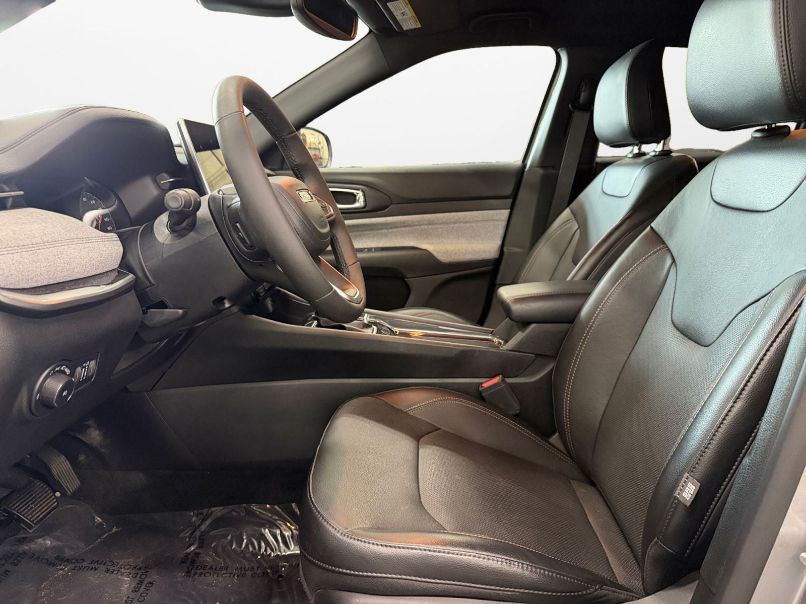 2023 Jeep Compass Latitude Lux FWD