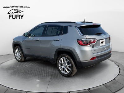 2023 Jeep Compass Latitude Lux FWD