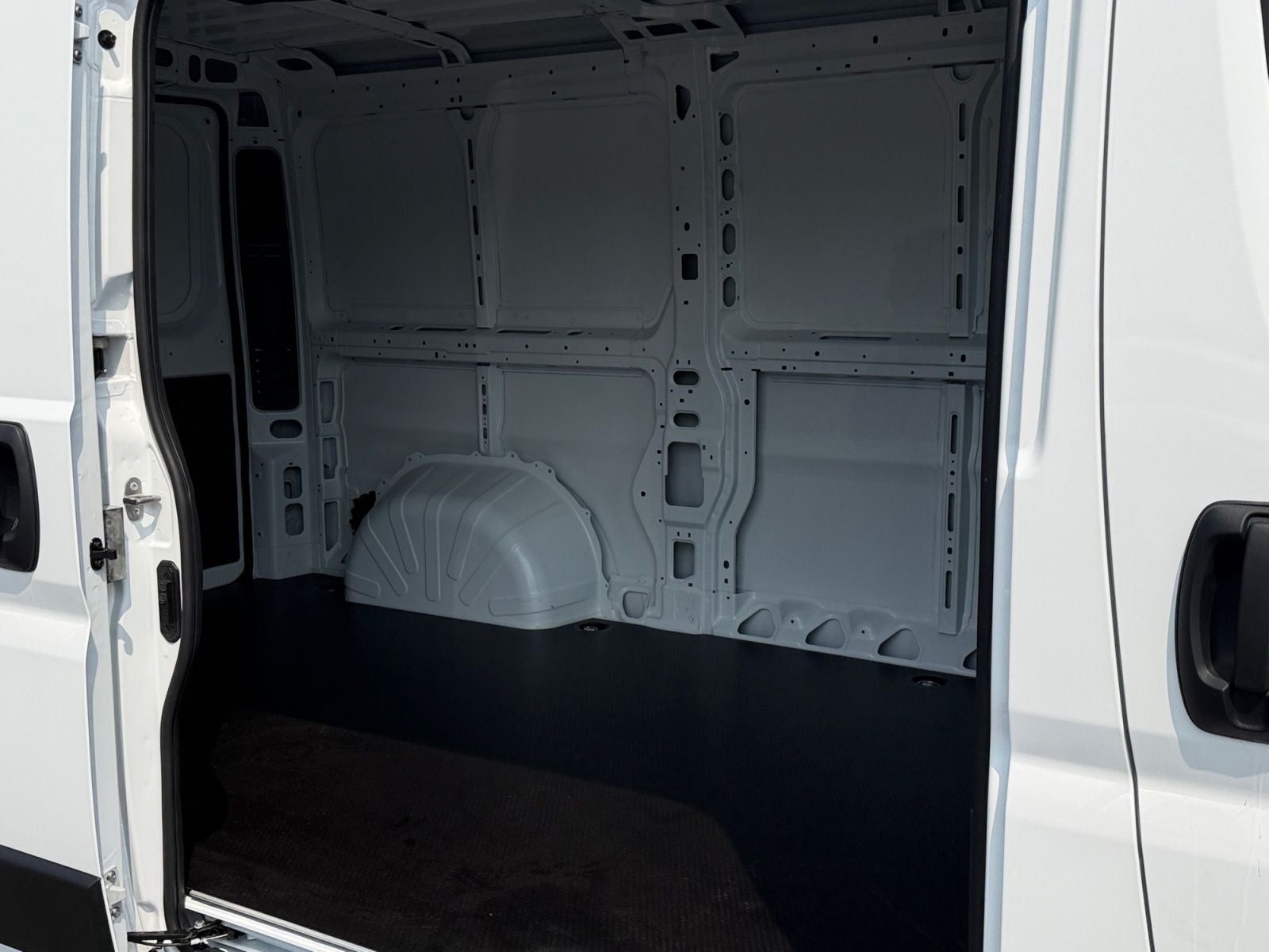 2026 RAM ProMaster 2500 RAM PROMASTER 2500 TRADESMAN CARGO VAN LOW ROOF 136' WB