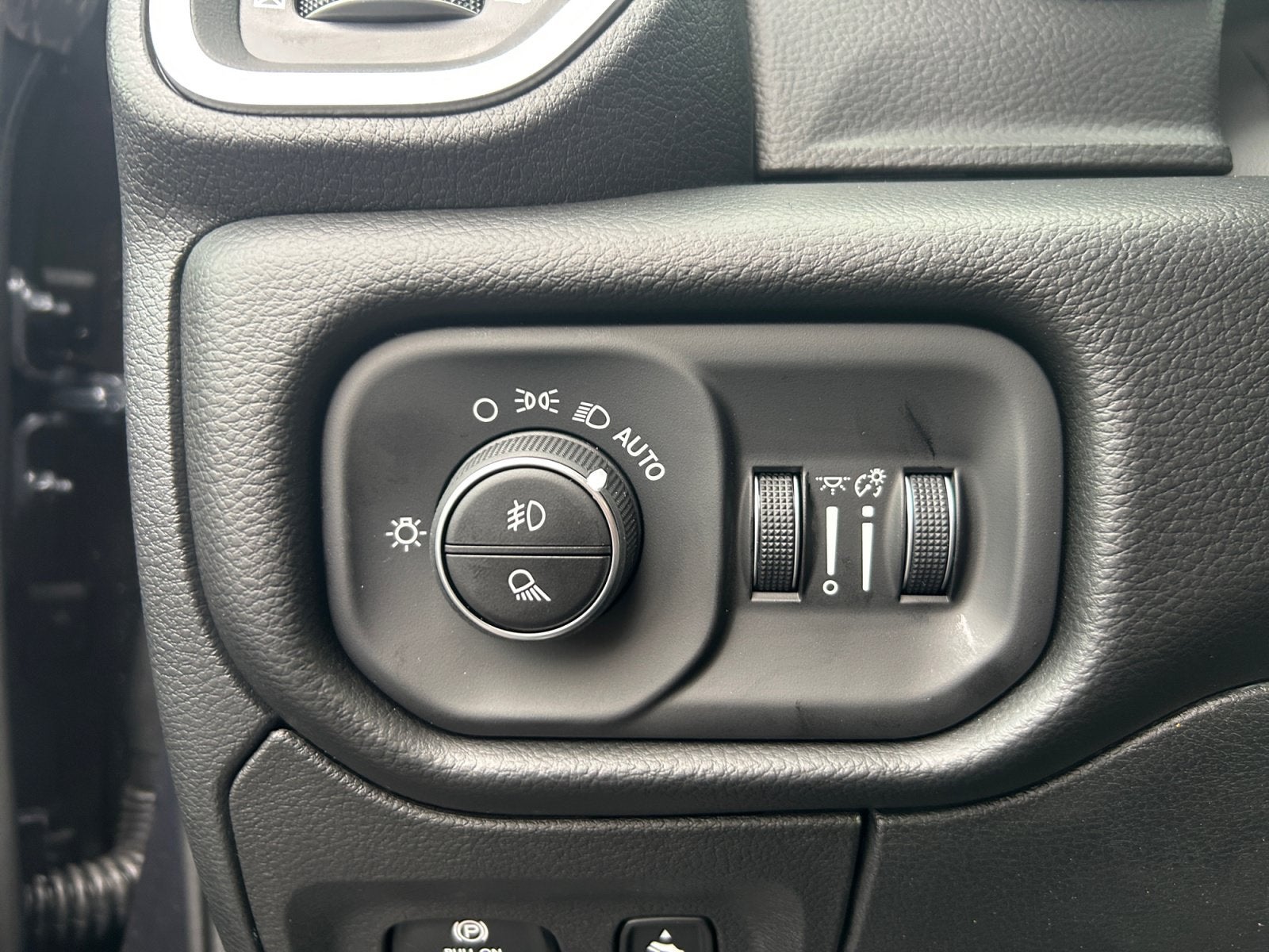 2027 RAM Ram 1500 RAM 1500 BIG HORN CREW CAB 4X4 5'7' BOX