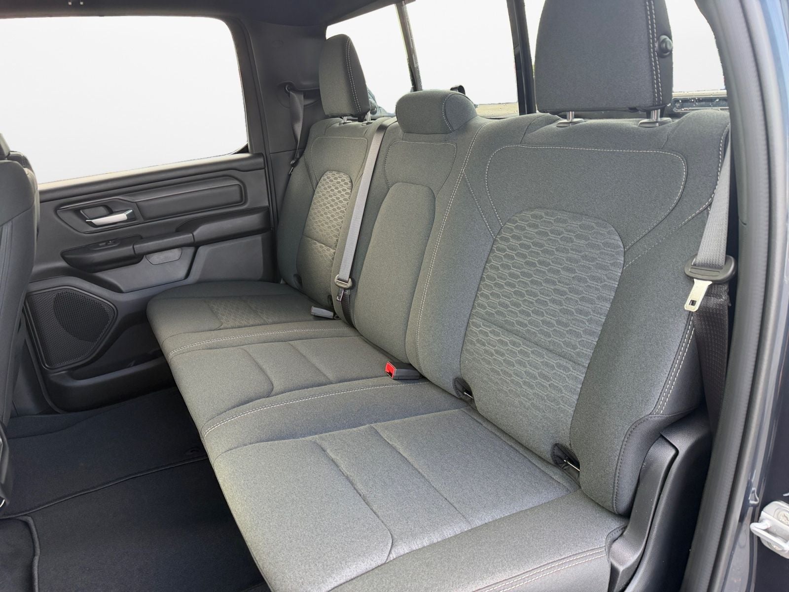 2026 RAM 1500 RAM 1500 EXPRESS CREW CAB 4X4 5'7' BOX