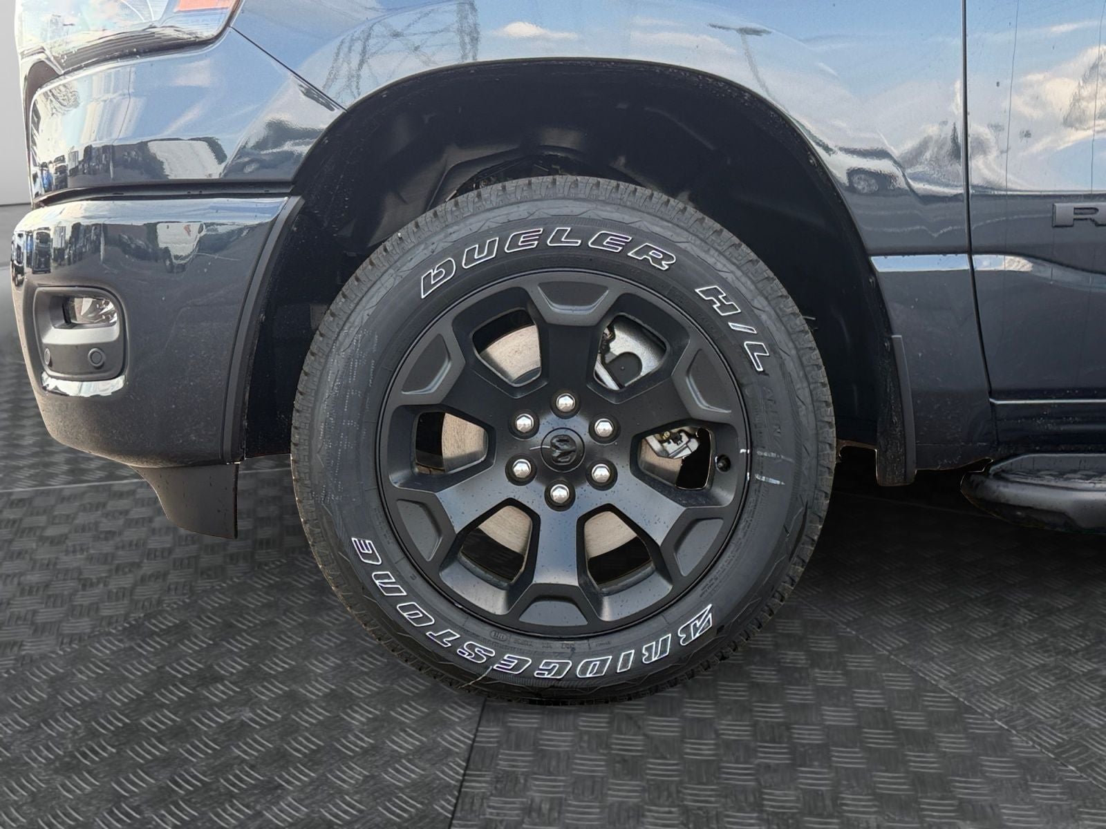 2026 RAM 1500 RAM 1500 EXPRESS CREW CAB 4X4 5'7' BOX