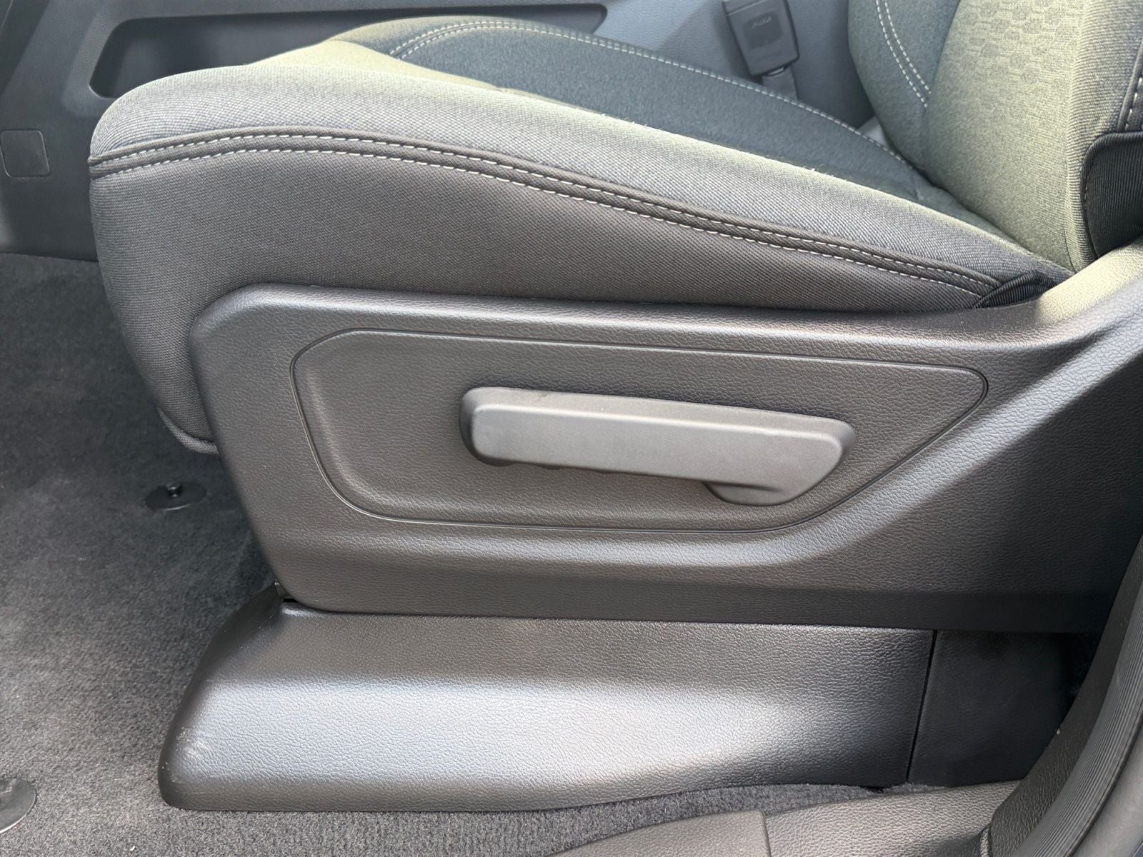 2026 RAM 1500 RAM 1500 EXPRESS CREW CAB 4X4 5'7' BOX