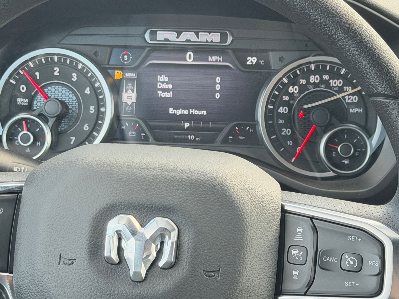 2026 RAM 1500 RAM 1500 EXPRESS CREW CAB 4X4 5'7' BOX