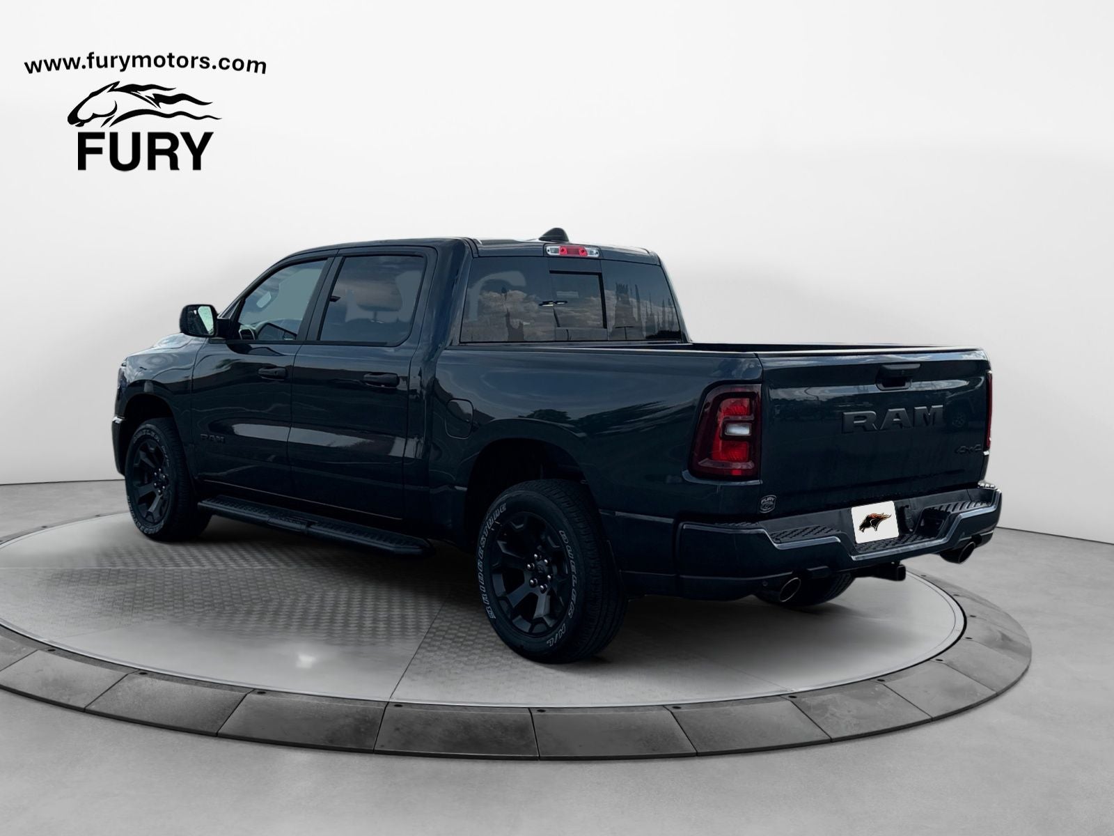 2026 RAM 1500 RAM 1500 EXPRESS CREW CAB 4X4 5'7' BOX