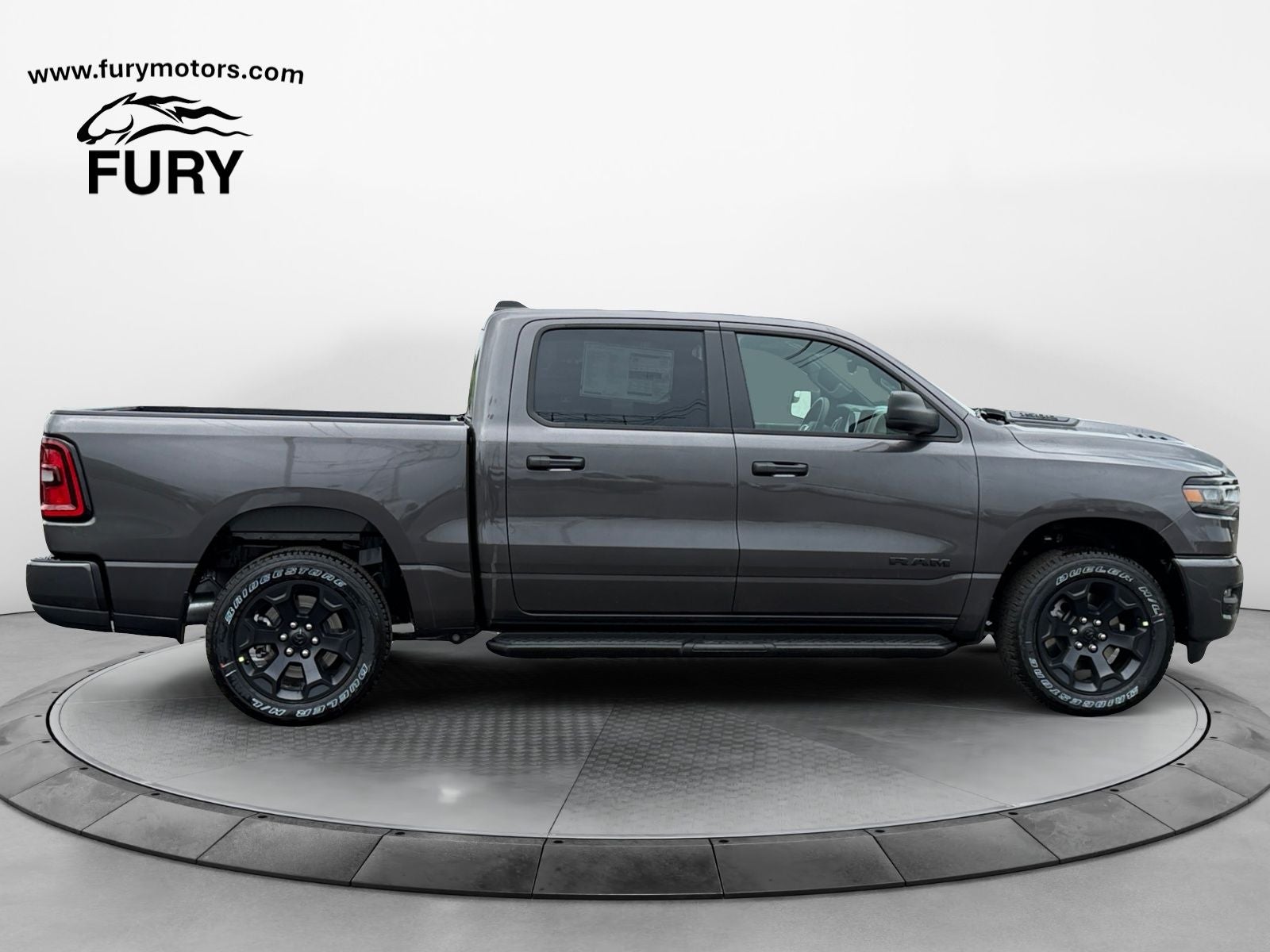 2026 RAM Ram 1500 RAM 1500 EXPRESS CREW CAB 4X4 5'7' BOX