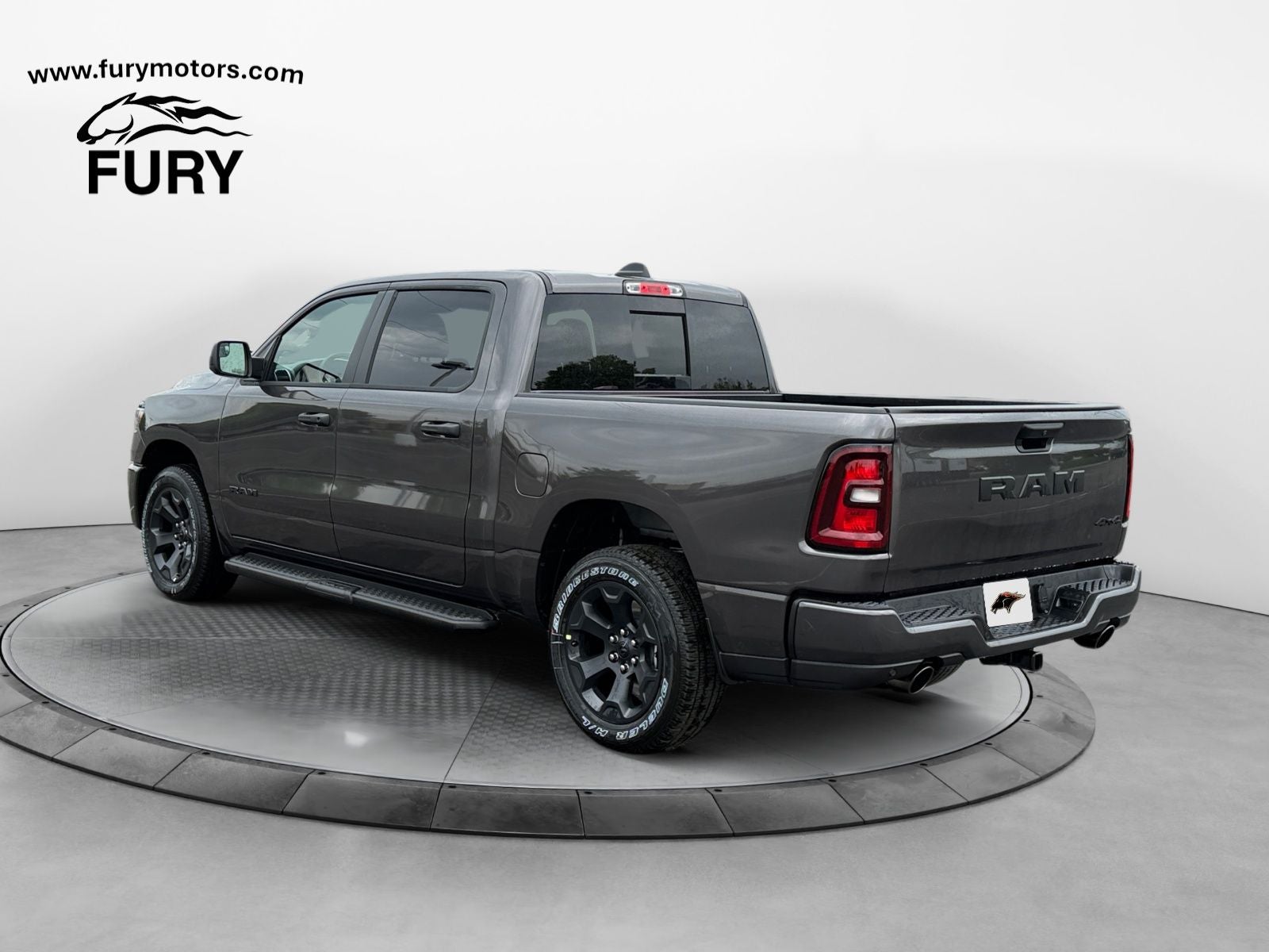 2026 RAM Ram 1500 RAM 1500 EXPRESS CREW CAB 4X4 5'7' BOX