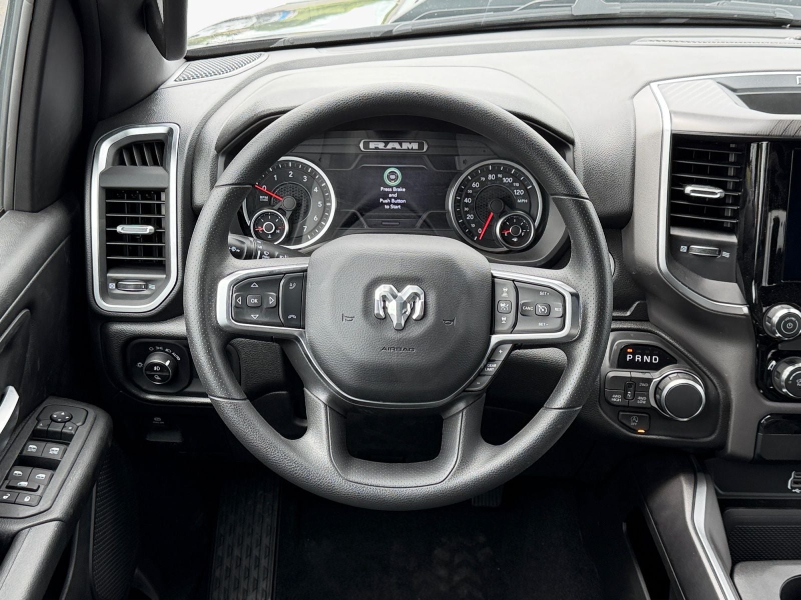 2026 RAM Ram 1500 RAM 1500 EXPRESS CREW CAB 4X4 5'7' BOX