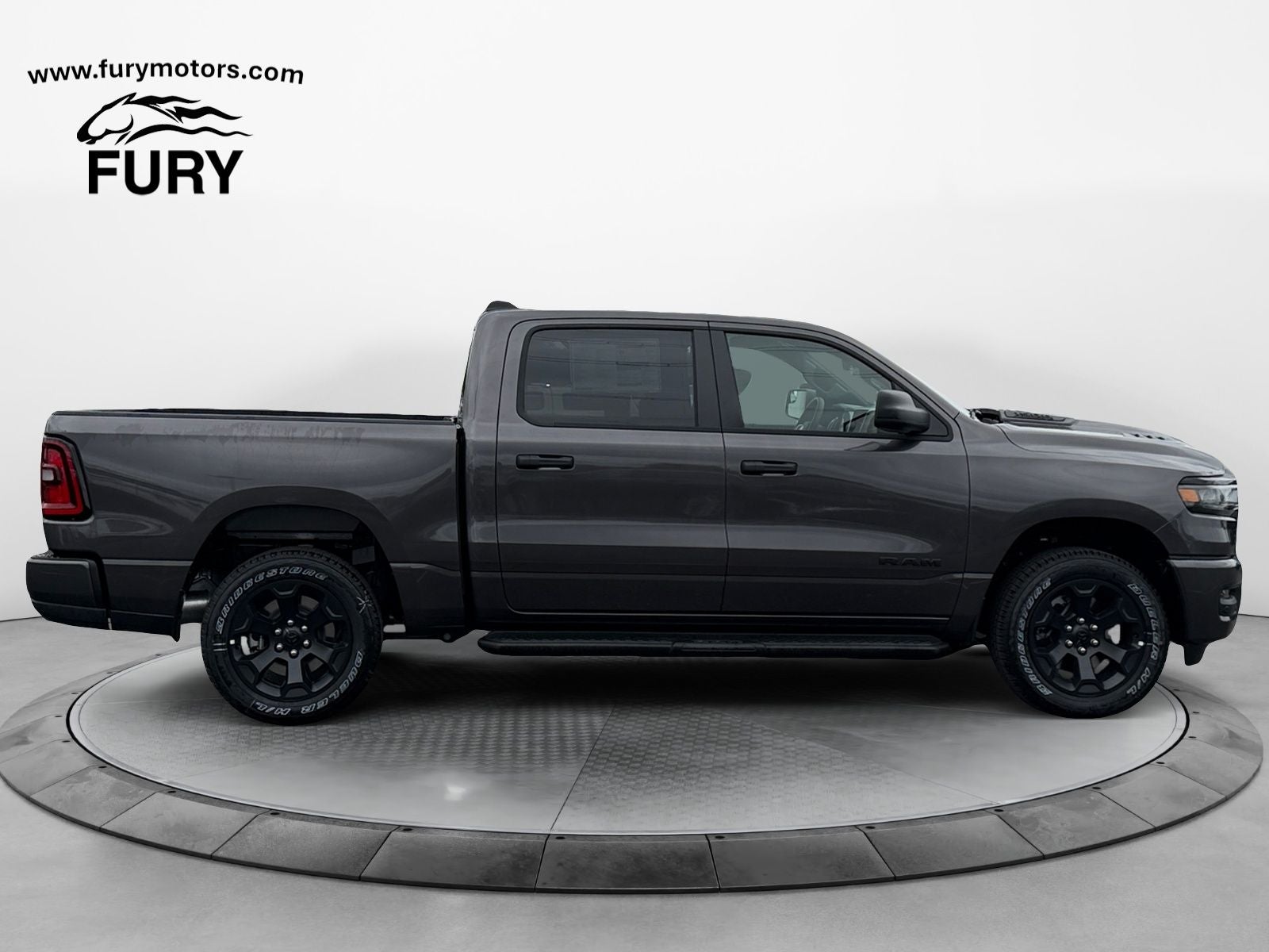 2026 RAM Ram 1500 RAM 1500 EXPRESS CREW CAB 4X4 5'7' BOX