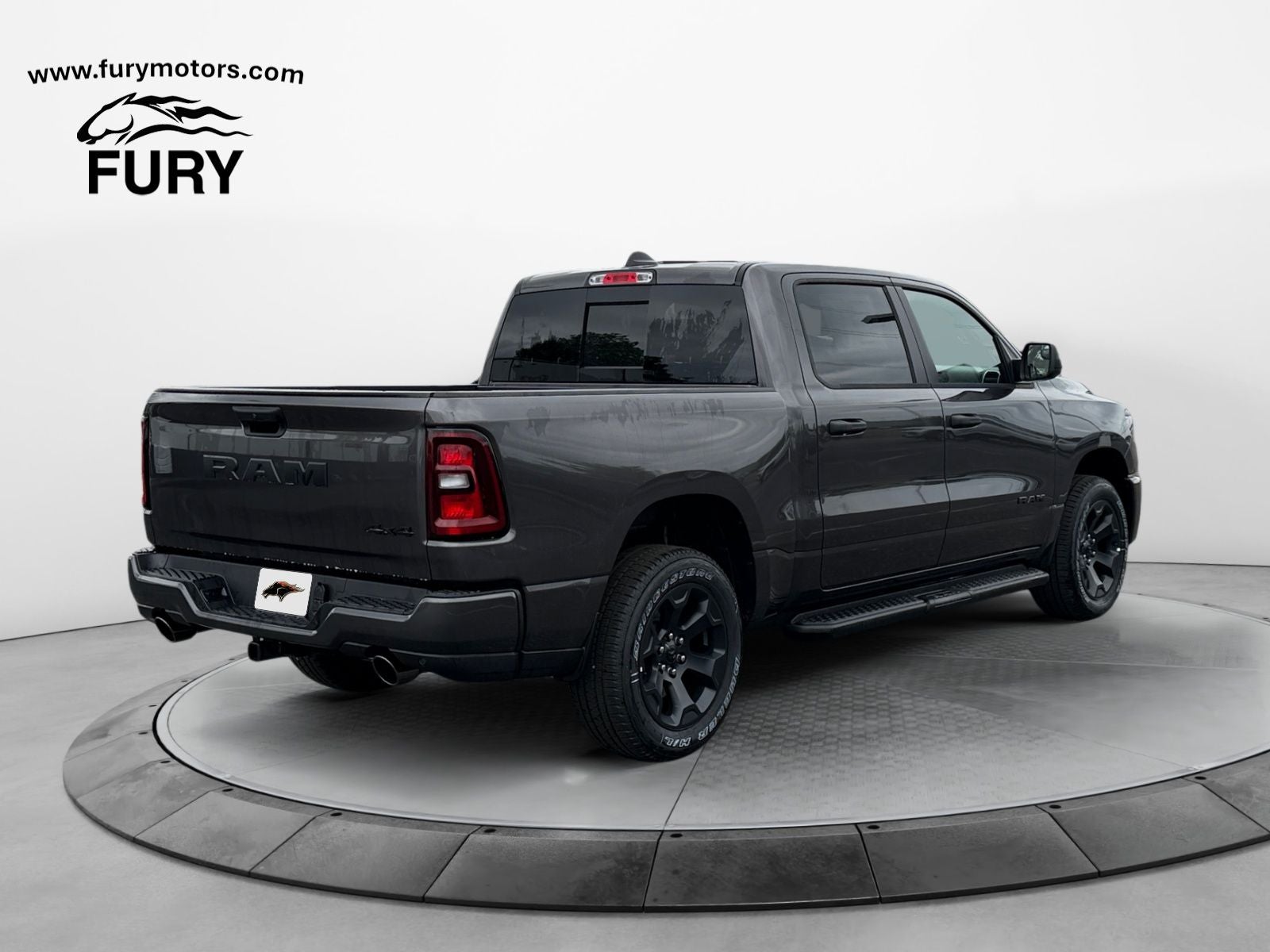2026 RAM Ram 1500 RAM 1500 EXPRESS CREW CAB 4X4 5'7' BOX