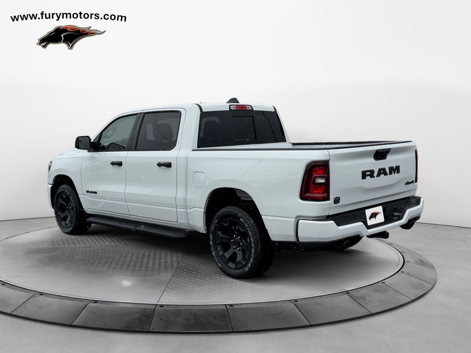 2026 RAM Ram 1500 RAM 1500 EXPRESS CREW CAB 4X4 5'7' BOX