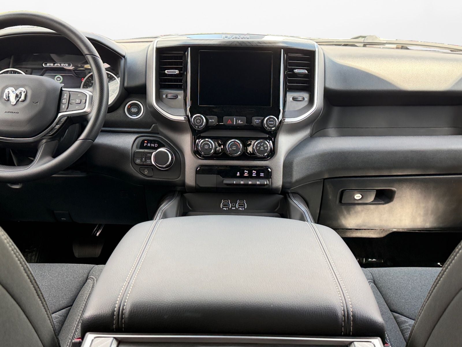 2026 RAM 1500 RAM 1500 EXPRESS CREW CAB 4X4 5'7' BOX