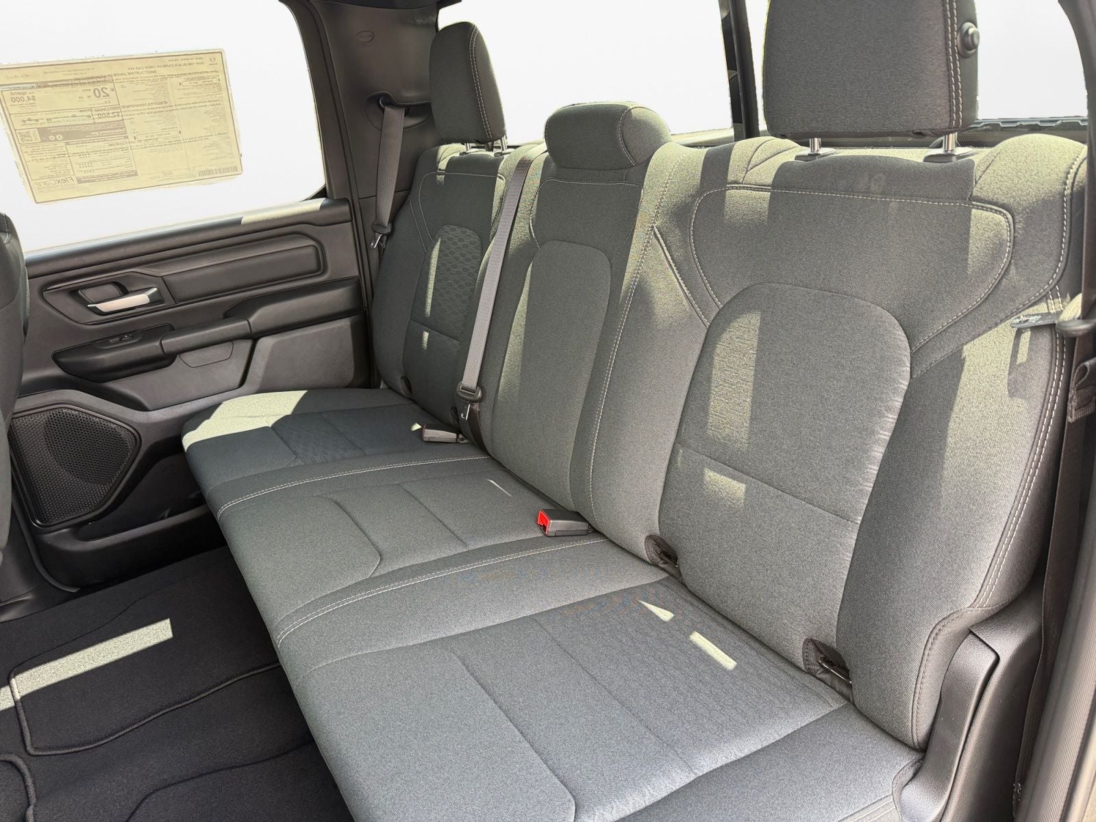 2026 RAM 1500 RAM 1500 EXPRESS CREW CAB 4X4 5'7' BOX
