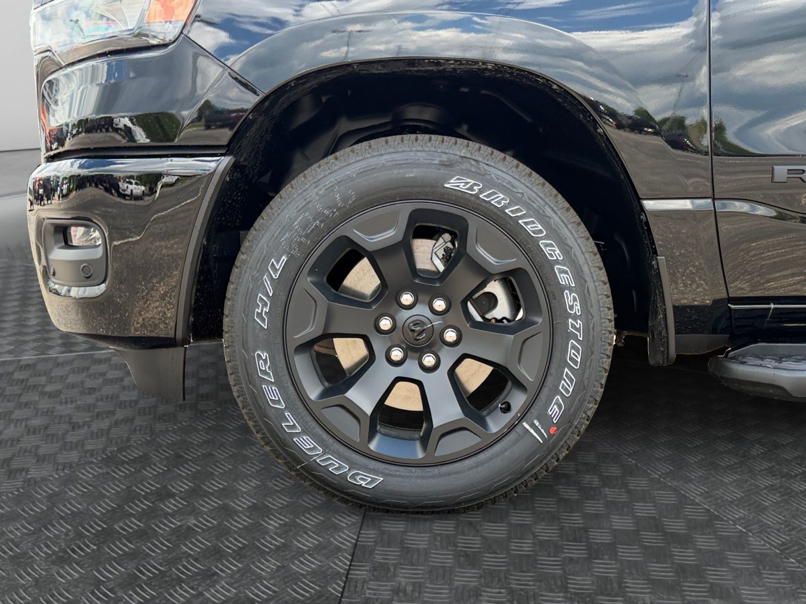 2026 RAM 1500 RAM 1500 EXPRESS CREW CAB 4X4 5'7' BOX