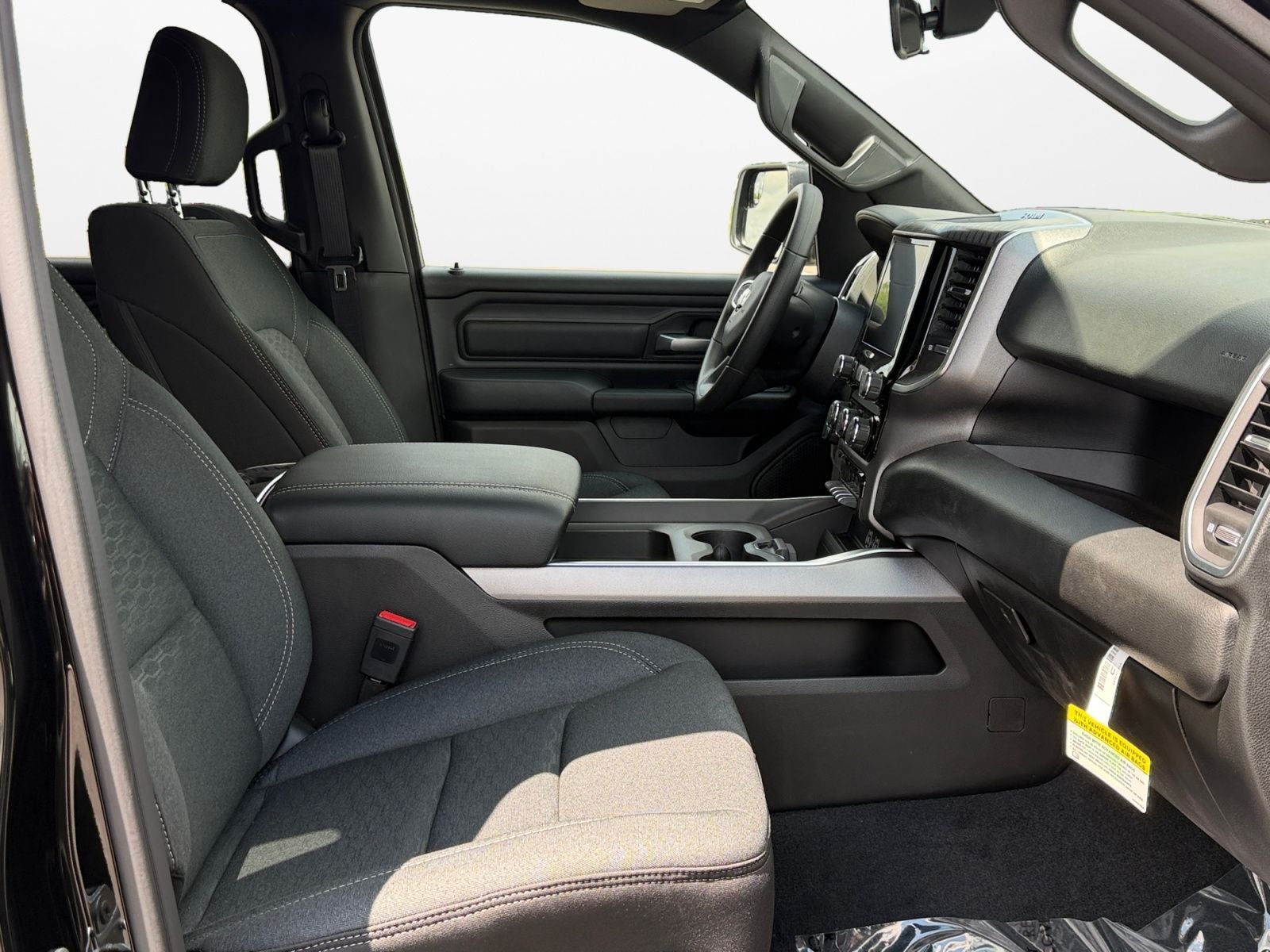 2026 RAM 1500 RAM 1500 EXPRESS CREW CAB 4X4 5'7' BOX