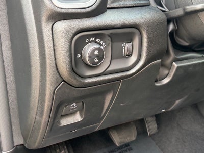 2026 RAM 1500 RAM 1500 EXPRESS CREW CAB 4X4 5'7' BOX