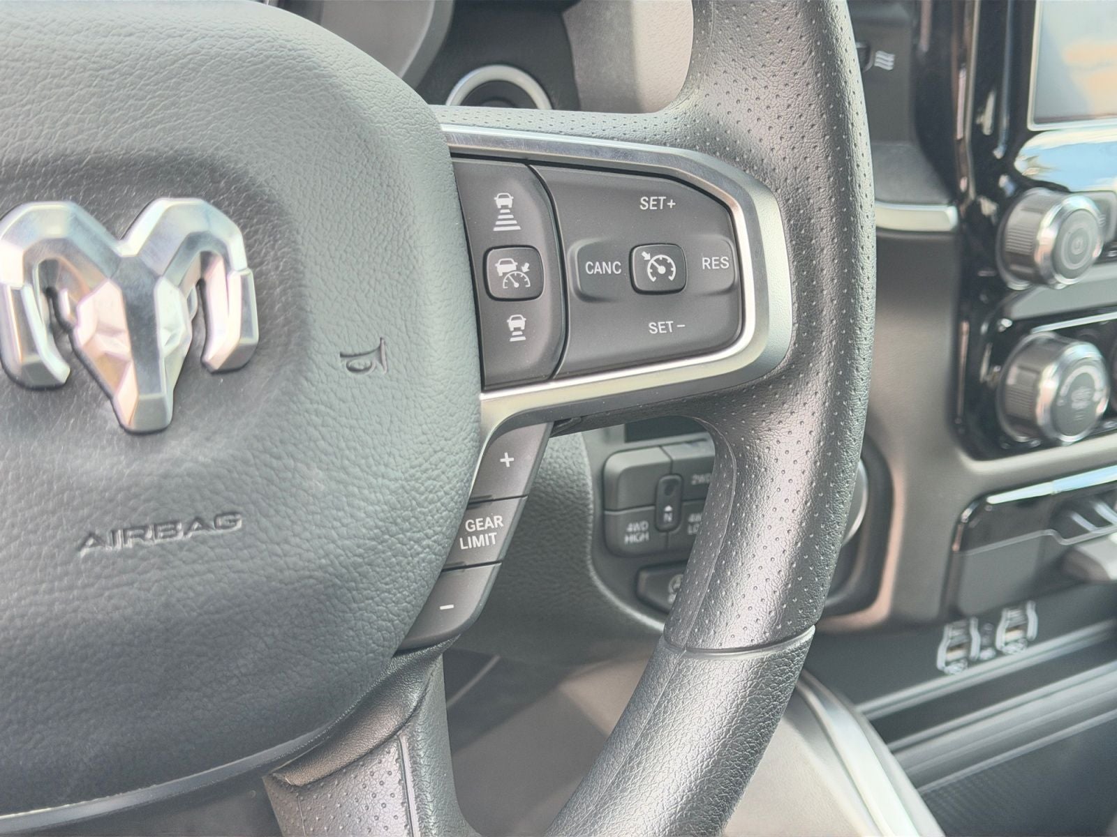 2026 RAM 1500 RAM 1500 EXPRESS CREW CAB 4X4 5'7' BOX