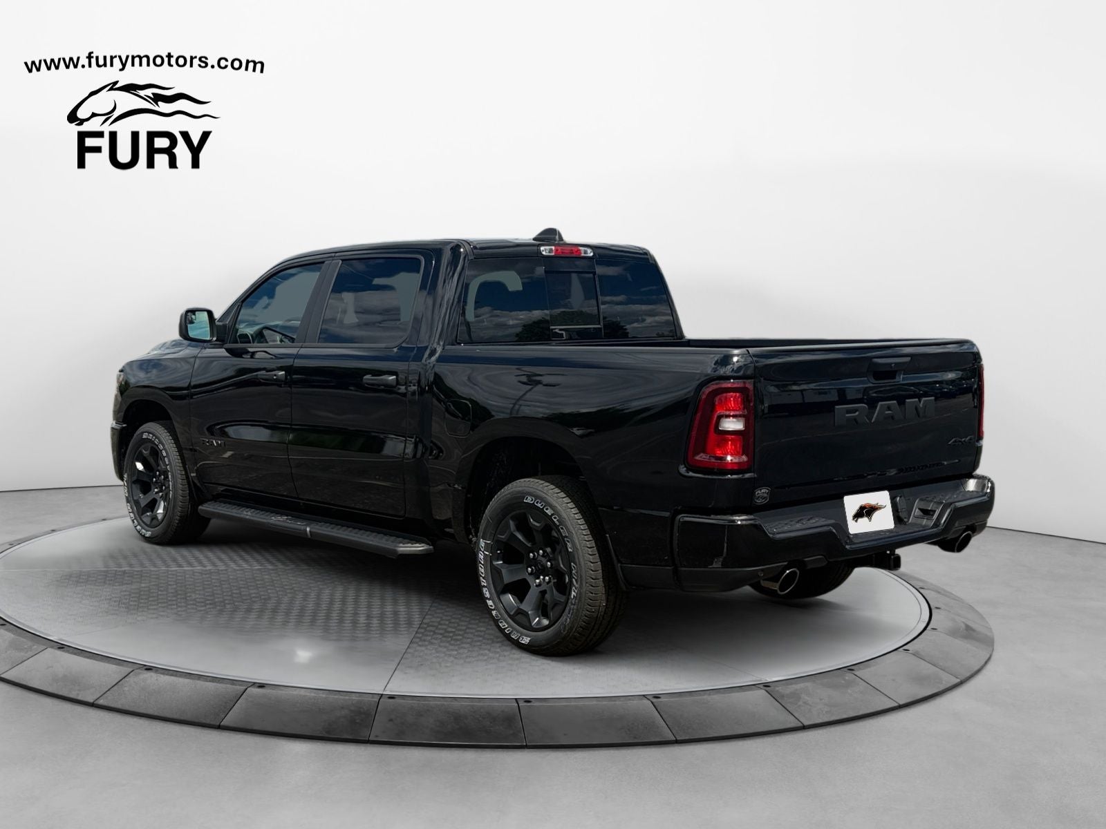 2026 RAM Ram 1500 RAM 1500 EXPRESS CREW CAB 4X4 5'7' BOX