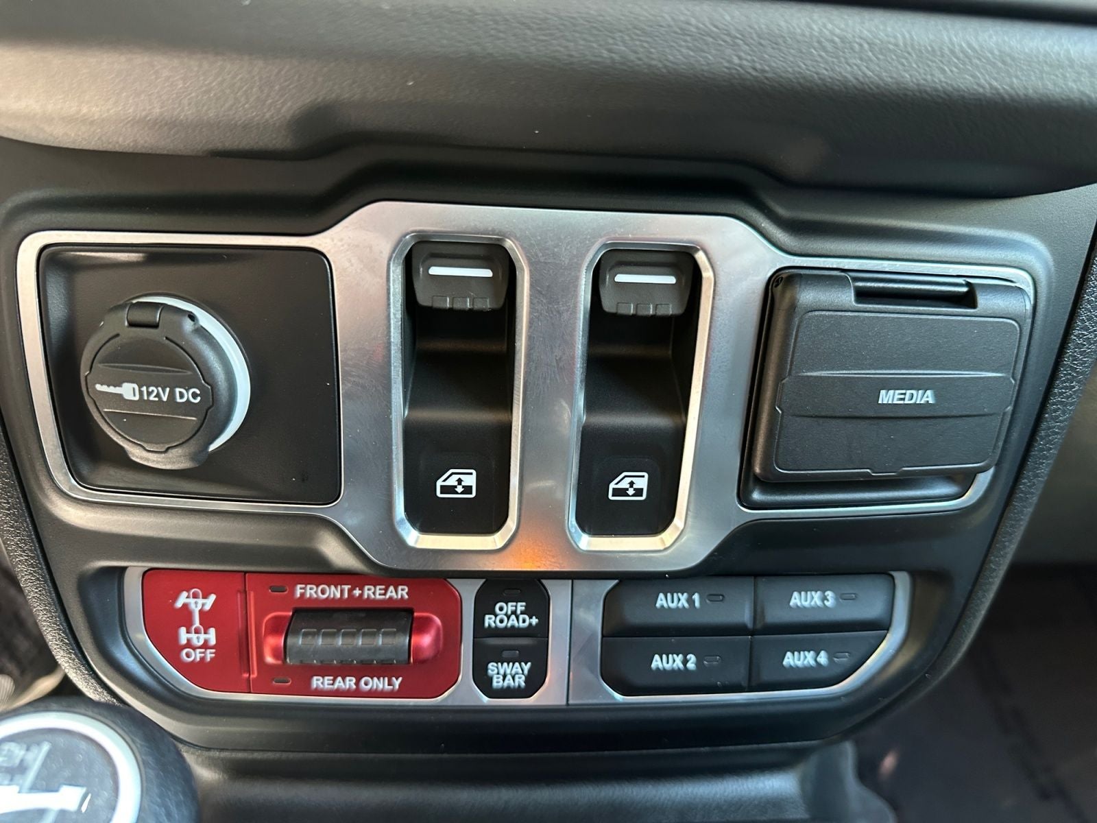 2024 Jeep Wrangler 2-Door Rubicon 4x4