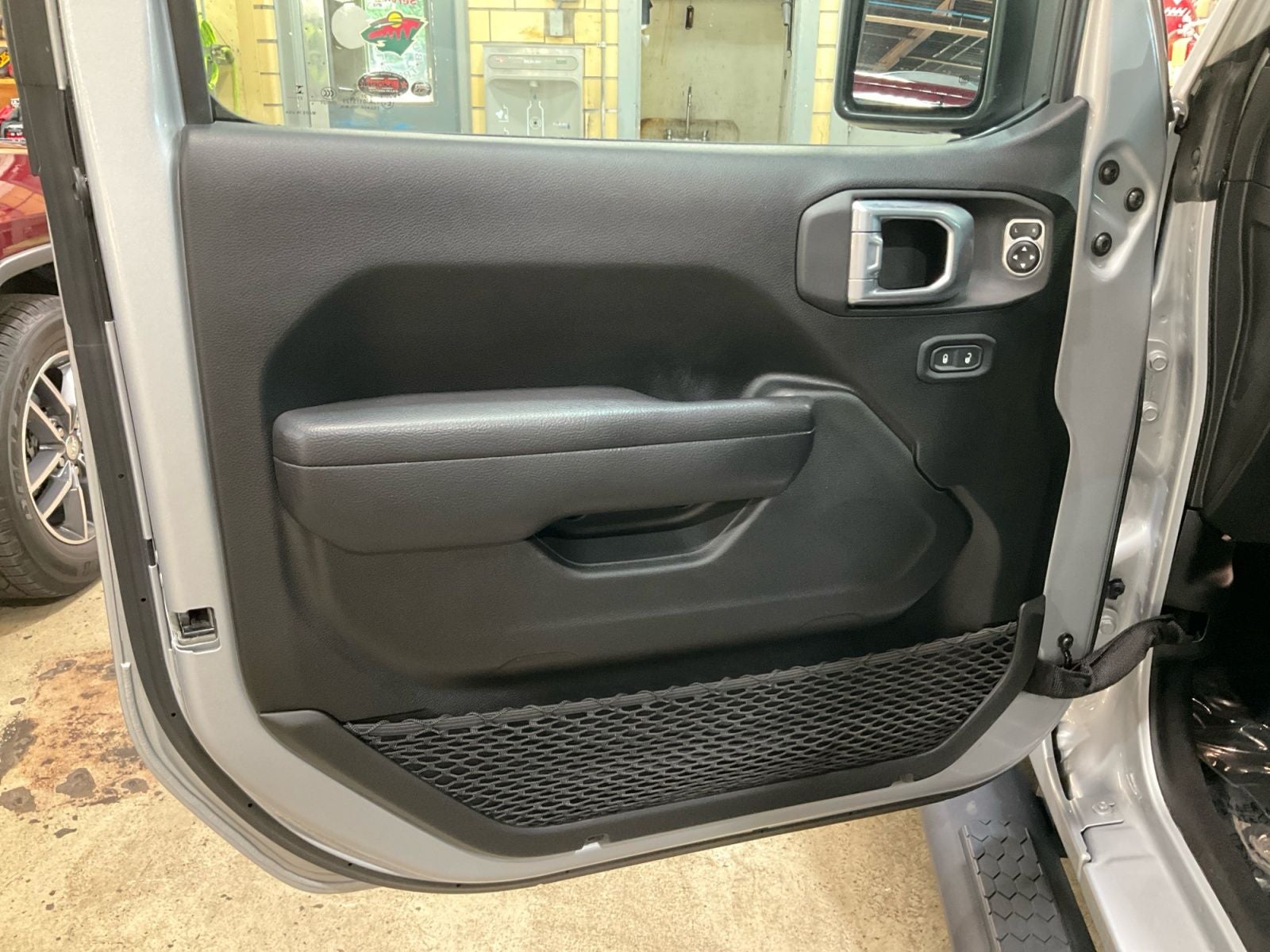 2024 Jeep Wrangler 4-Door Sport S