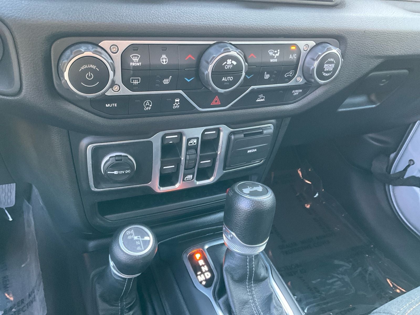 2024 Jeep Wrangler 4-Door Sport S