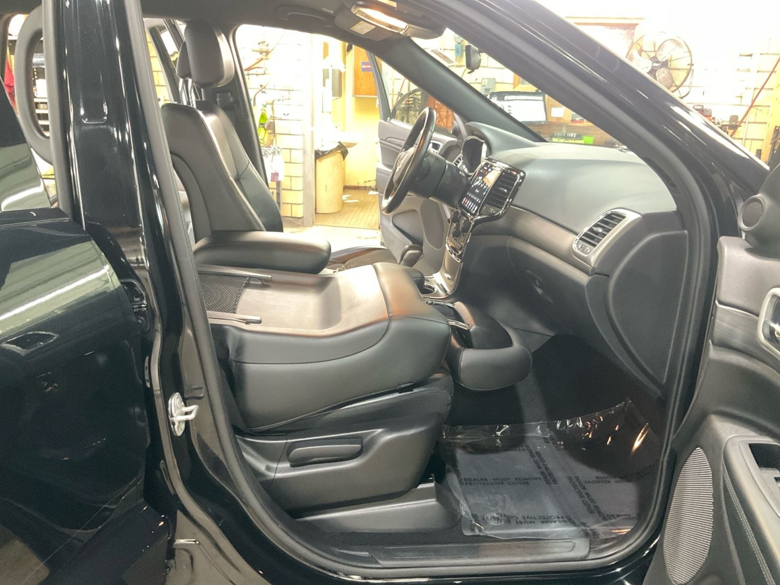 2021 Jeep Grand Cherokee Laredo X 4x4