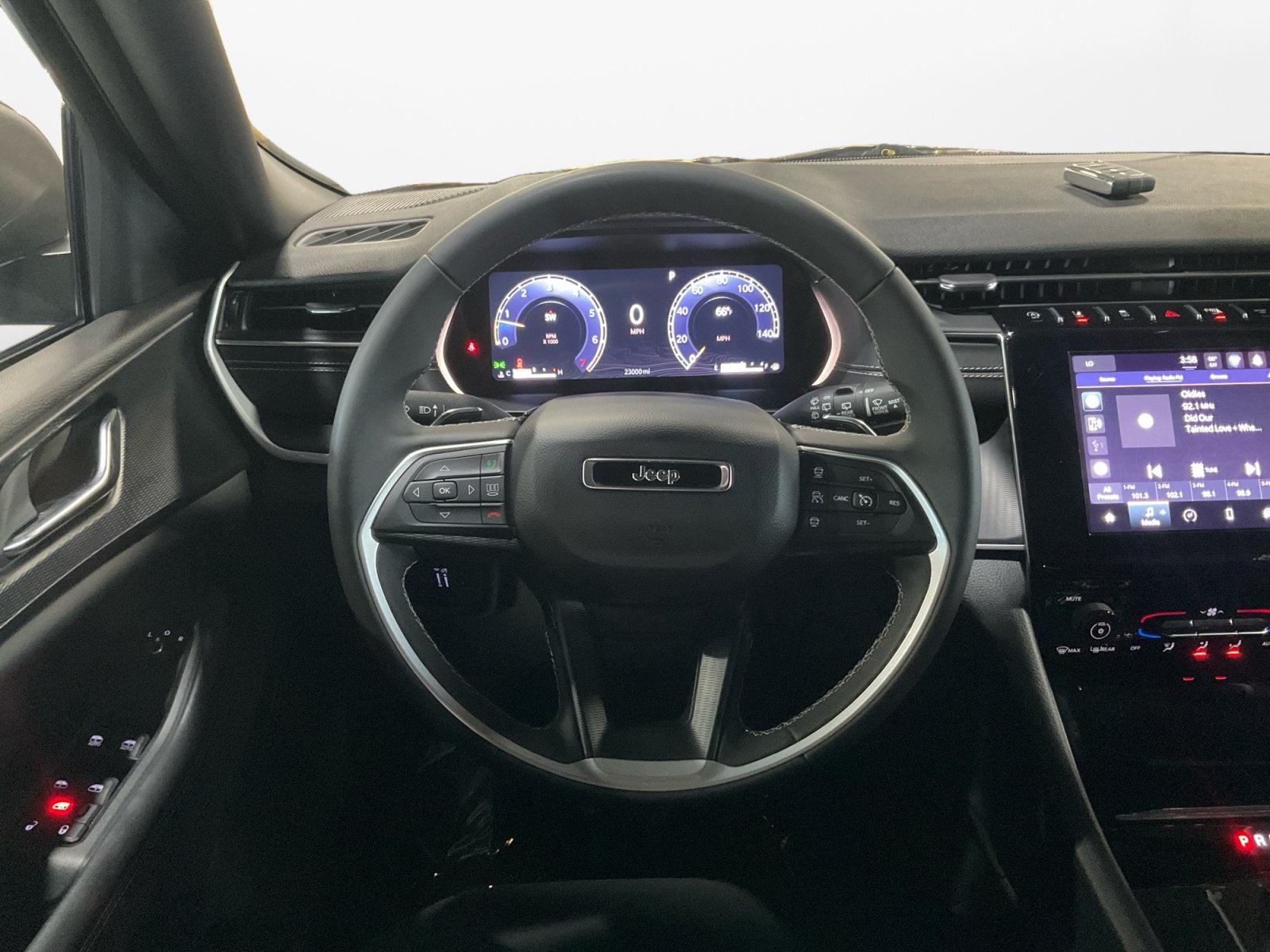 2024 Jeep Grand Cherokee Laredo 4x4
