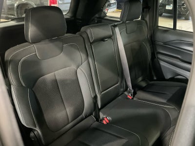 2024 Jeep Grand Cherokee Laredo 4x4
