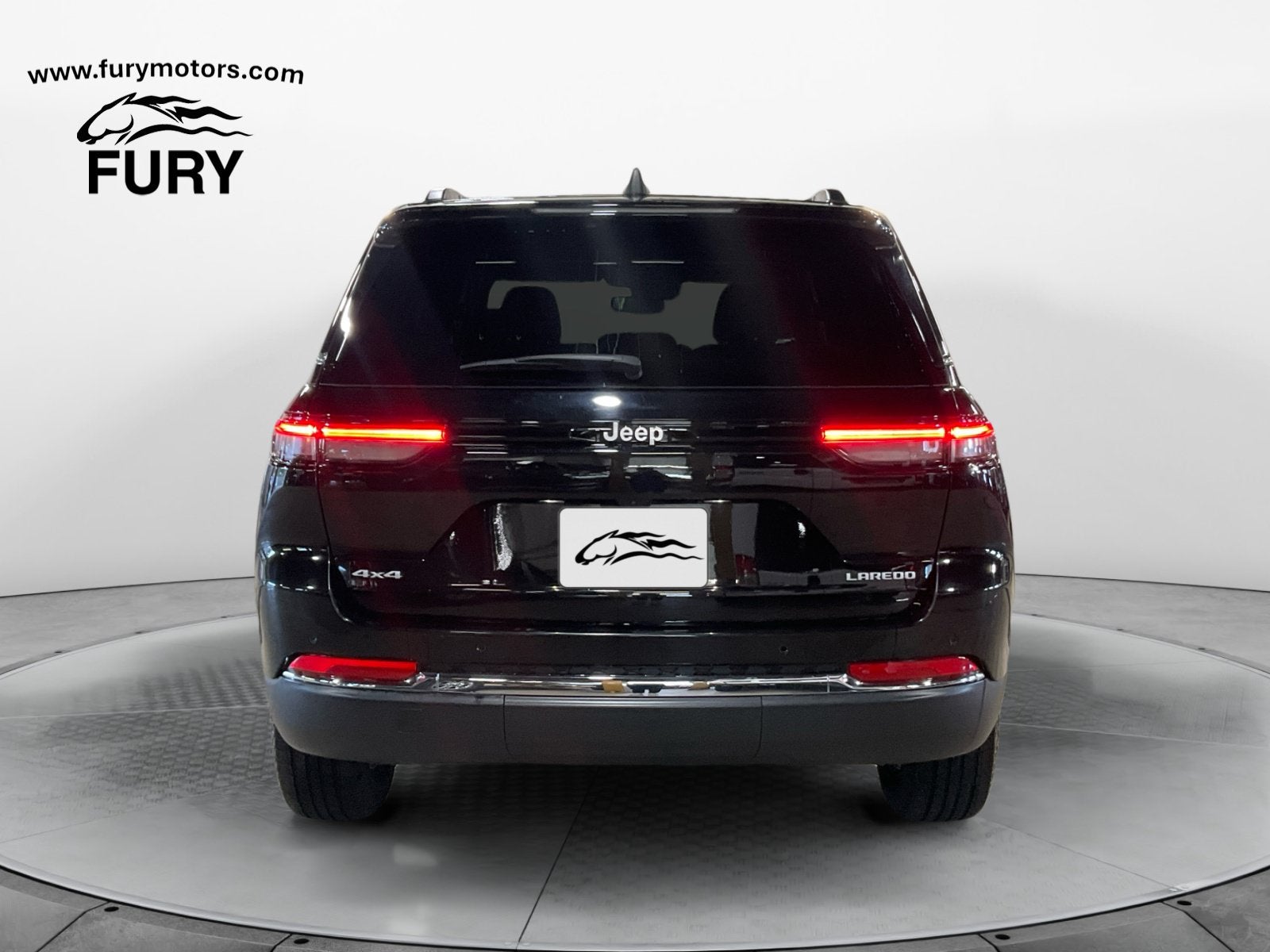 2024 Jeep Grand Cherokee Laredo 4x4