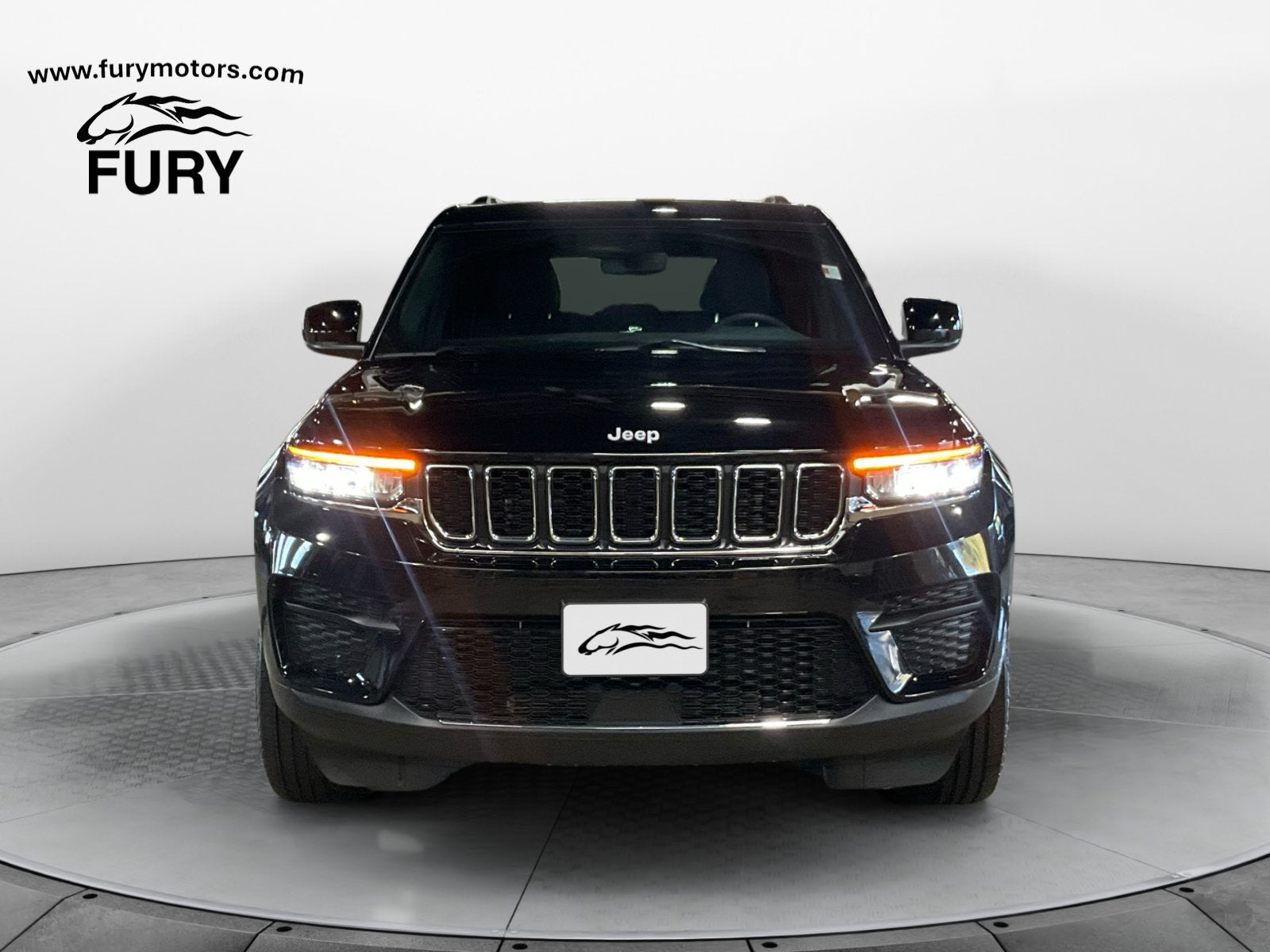 2024 Jeep Grand Cherokee Laredo 4x4