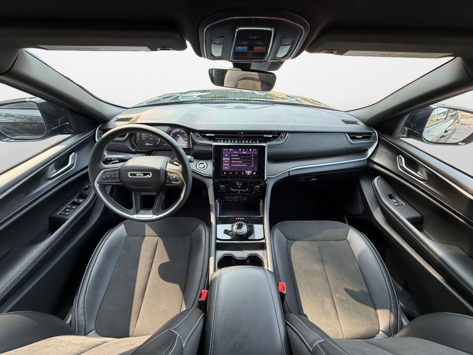 2025 Jeep Grand Cherokee Altitude 4x4