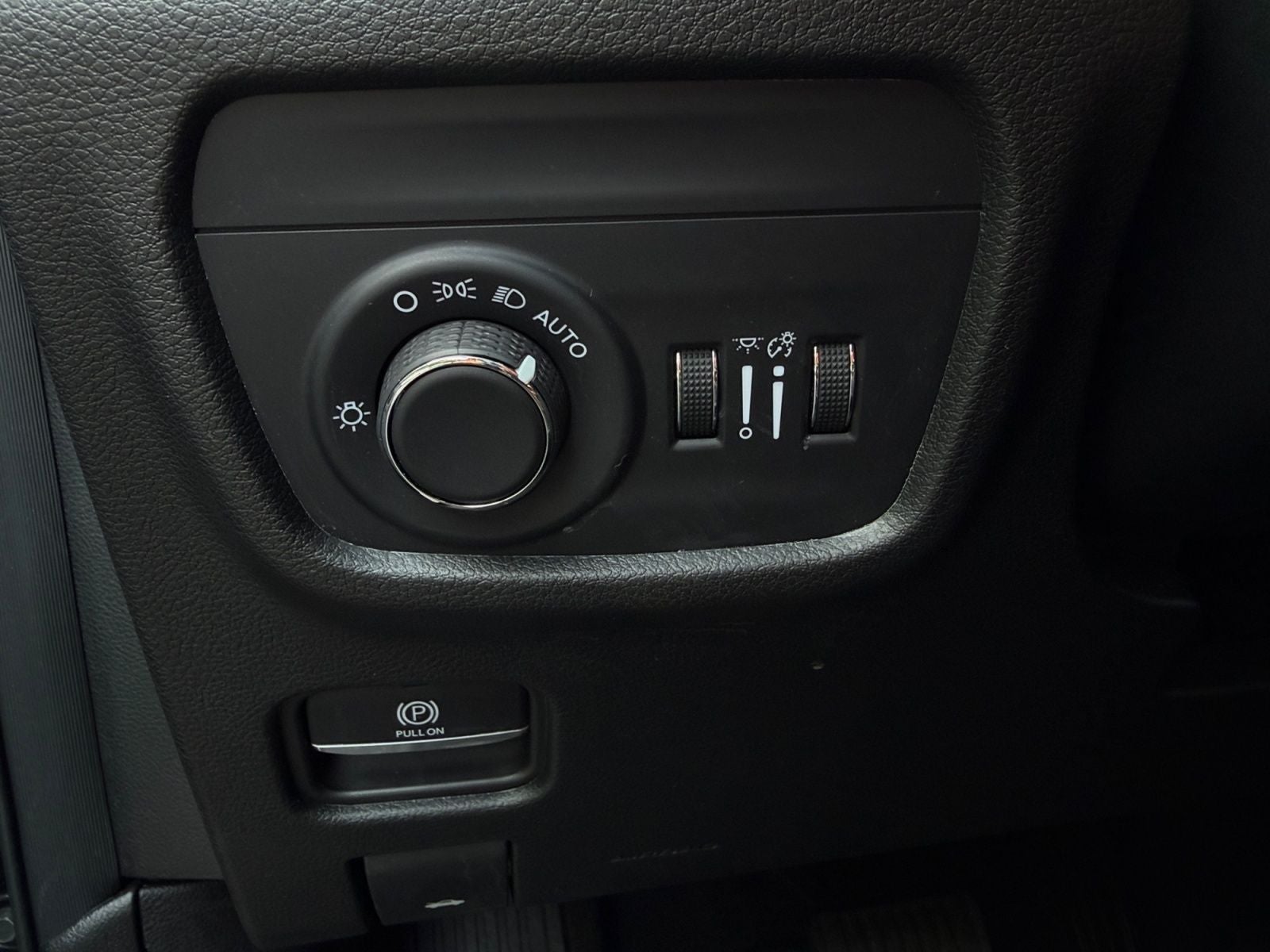 2025 Jeep Grand Cherokee Altitude 4x4