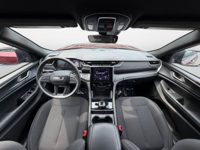 2025 Jeep Grand Cherokee Laredo 4x4