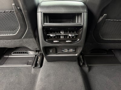 2025 Jeep Grand Cherokee Laredo 4x4