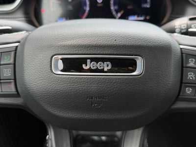 2025 Jeep Grand Cherokee Laredo 4x4