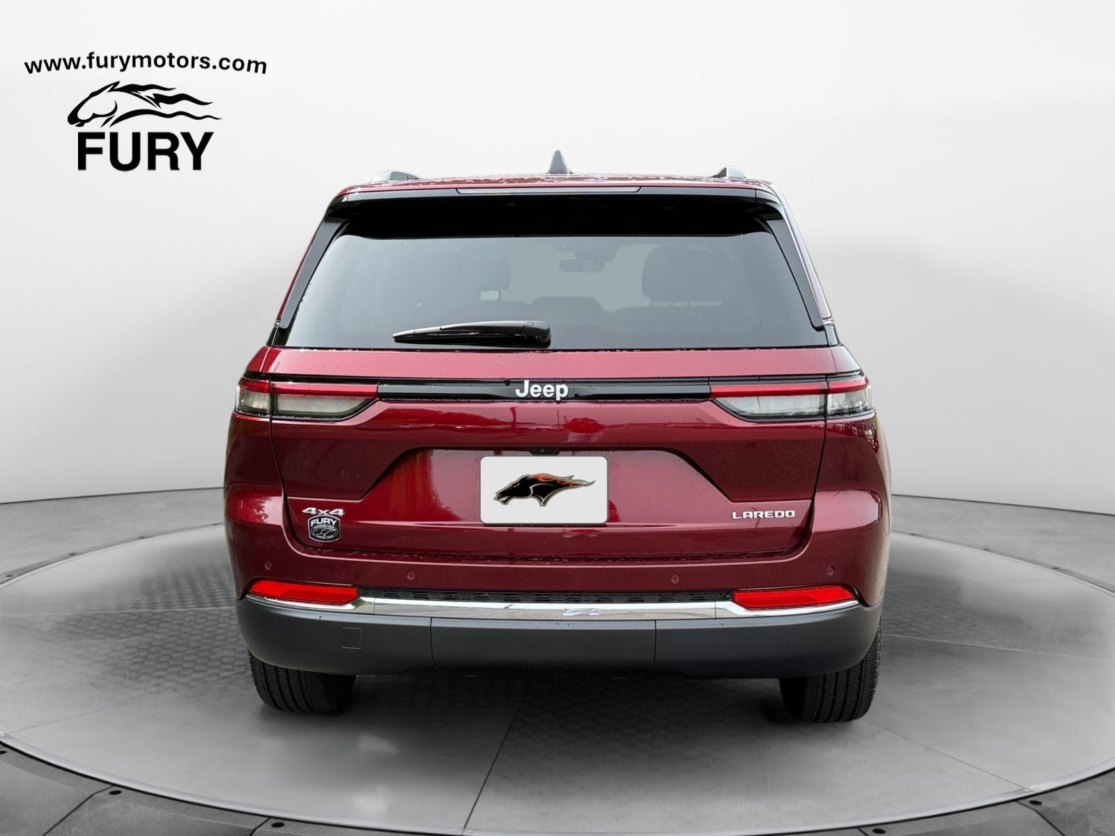 2025 Jeep Grand Cherokee Laredo 4x4