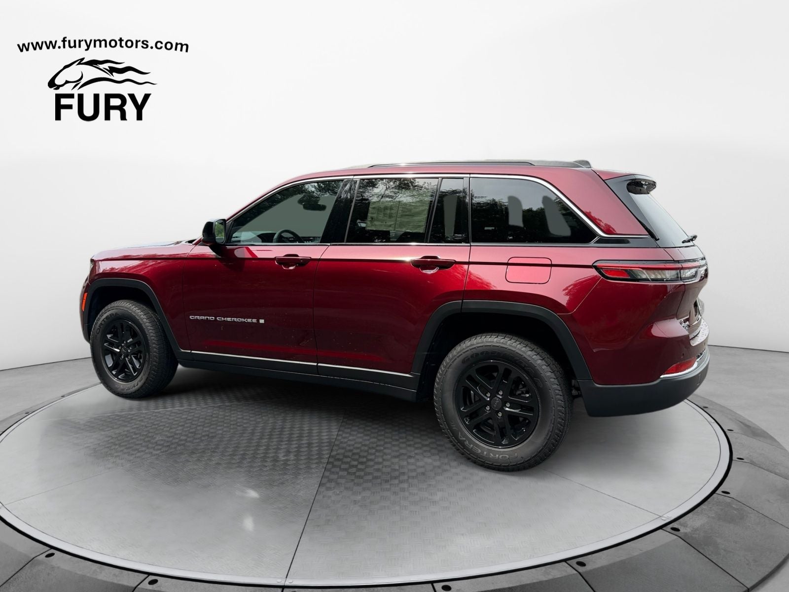 2025 Jeep Grand Cherokee Laredo 4x4