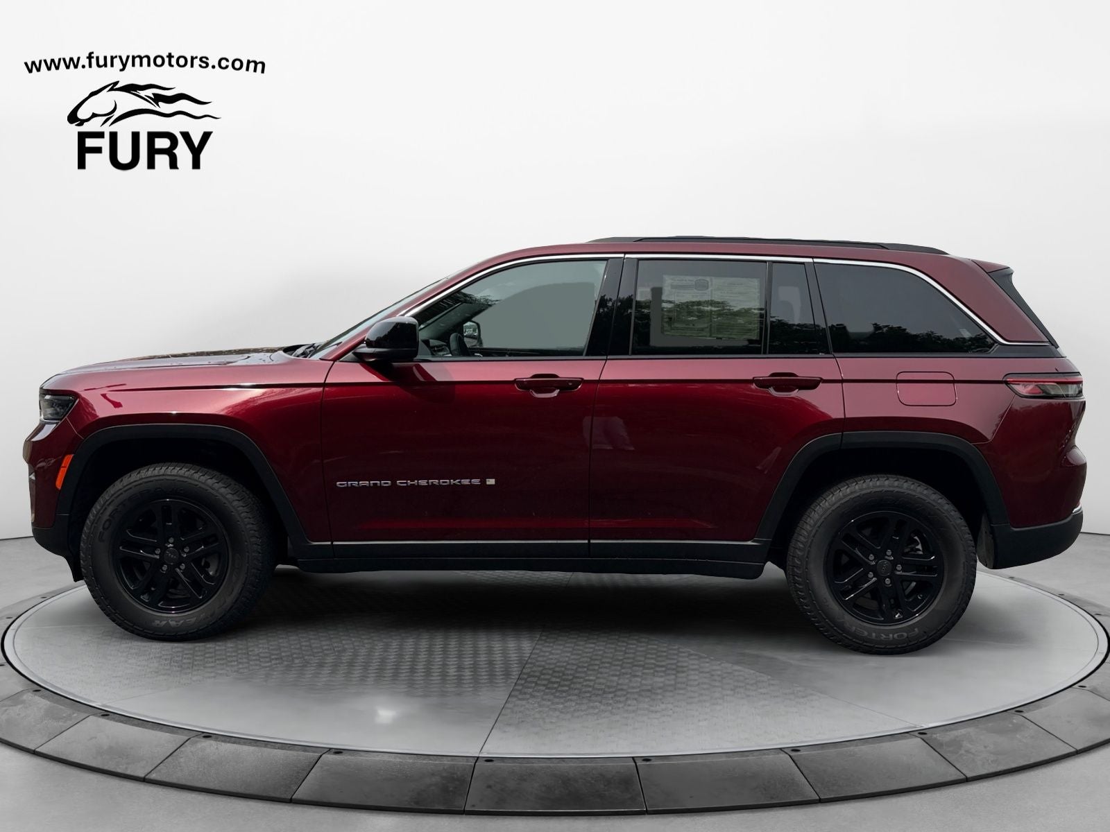 2025 Jeep Grand Cherokee Laredo 4x4
