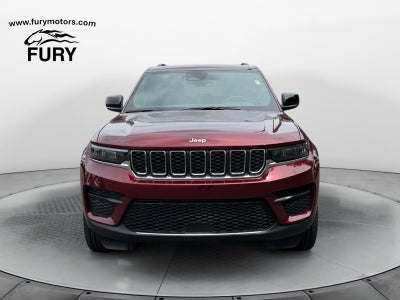 2025 Jeep Grand Cherokee Laredo 4x4