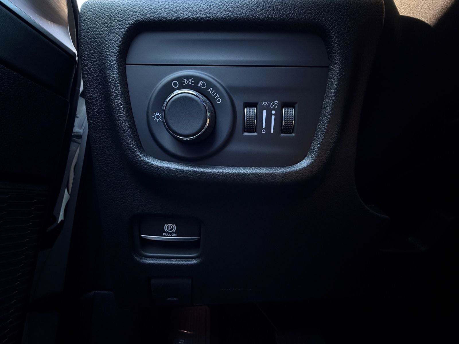 2027 Jeep Grand Cherokee GRAND CHEROKEE LAREDO ALTITUDE 4X4