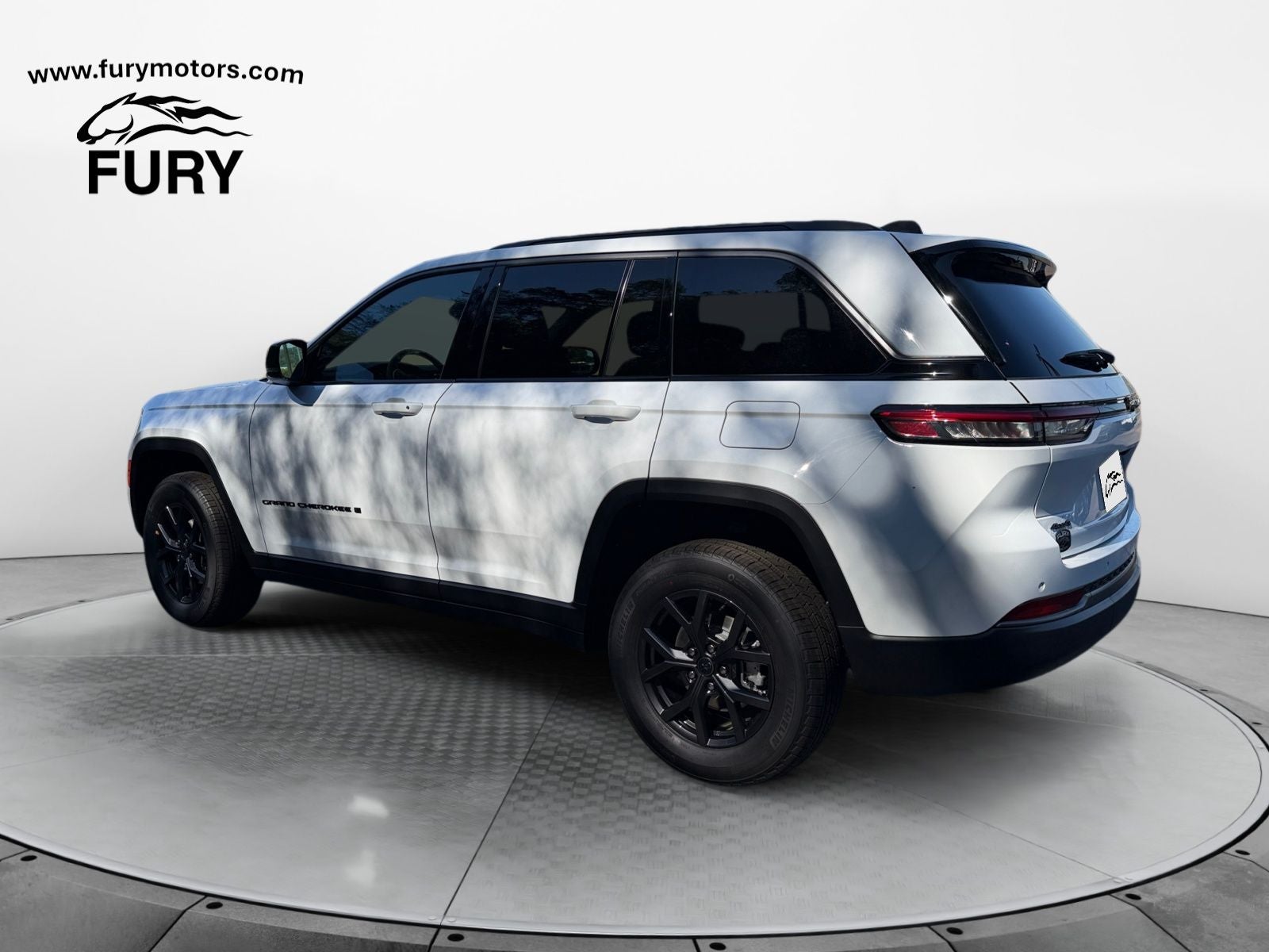 2027 Jeep Grand Cherokee GRAND CHEROKEE LAREDO ALTITUDE 4X4