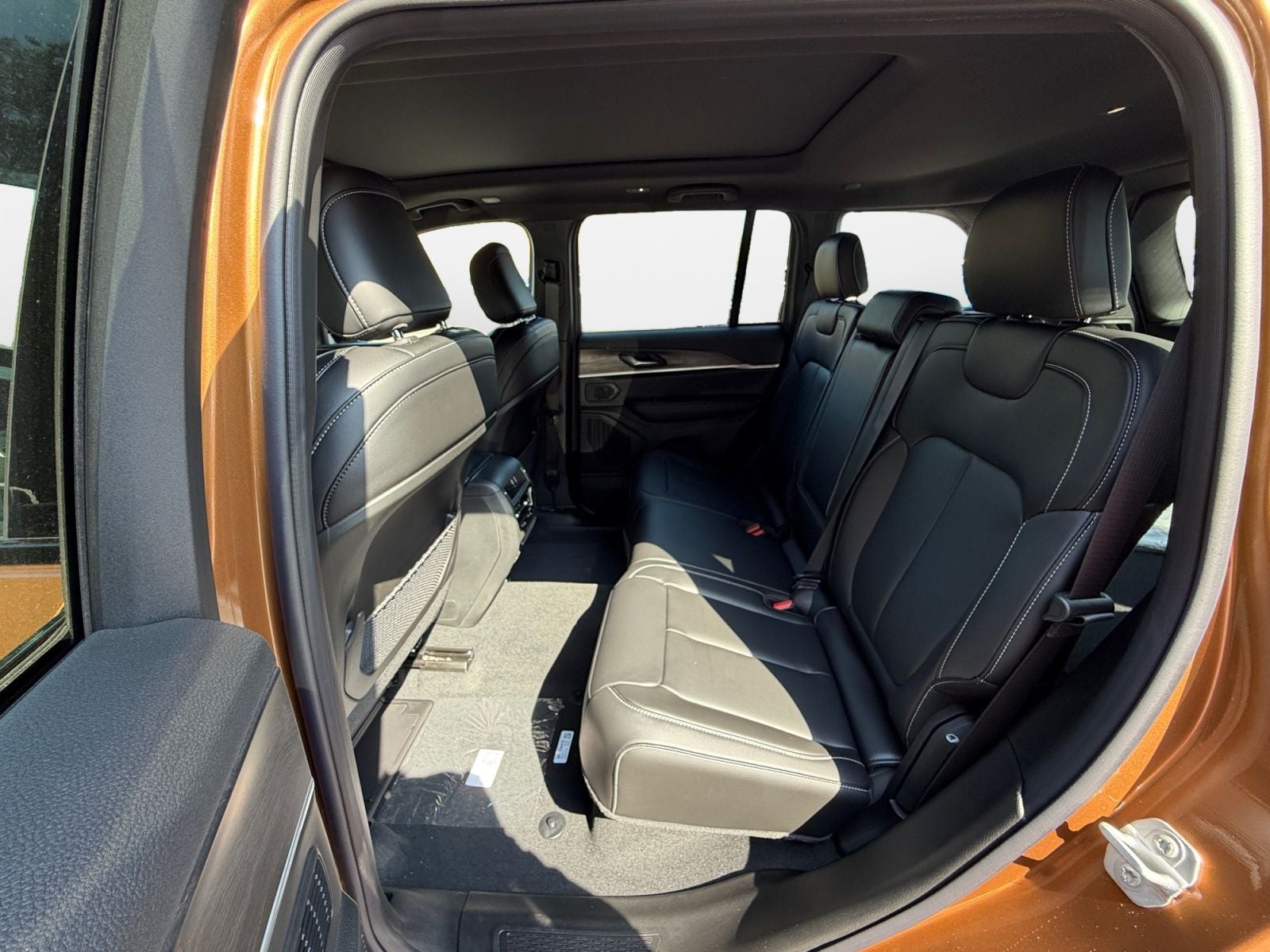 2027 Jeep Grand Cherokee GRAND CHEROKEE LIMITED 4X4