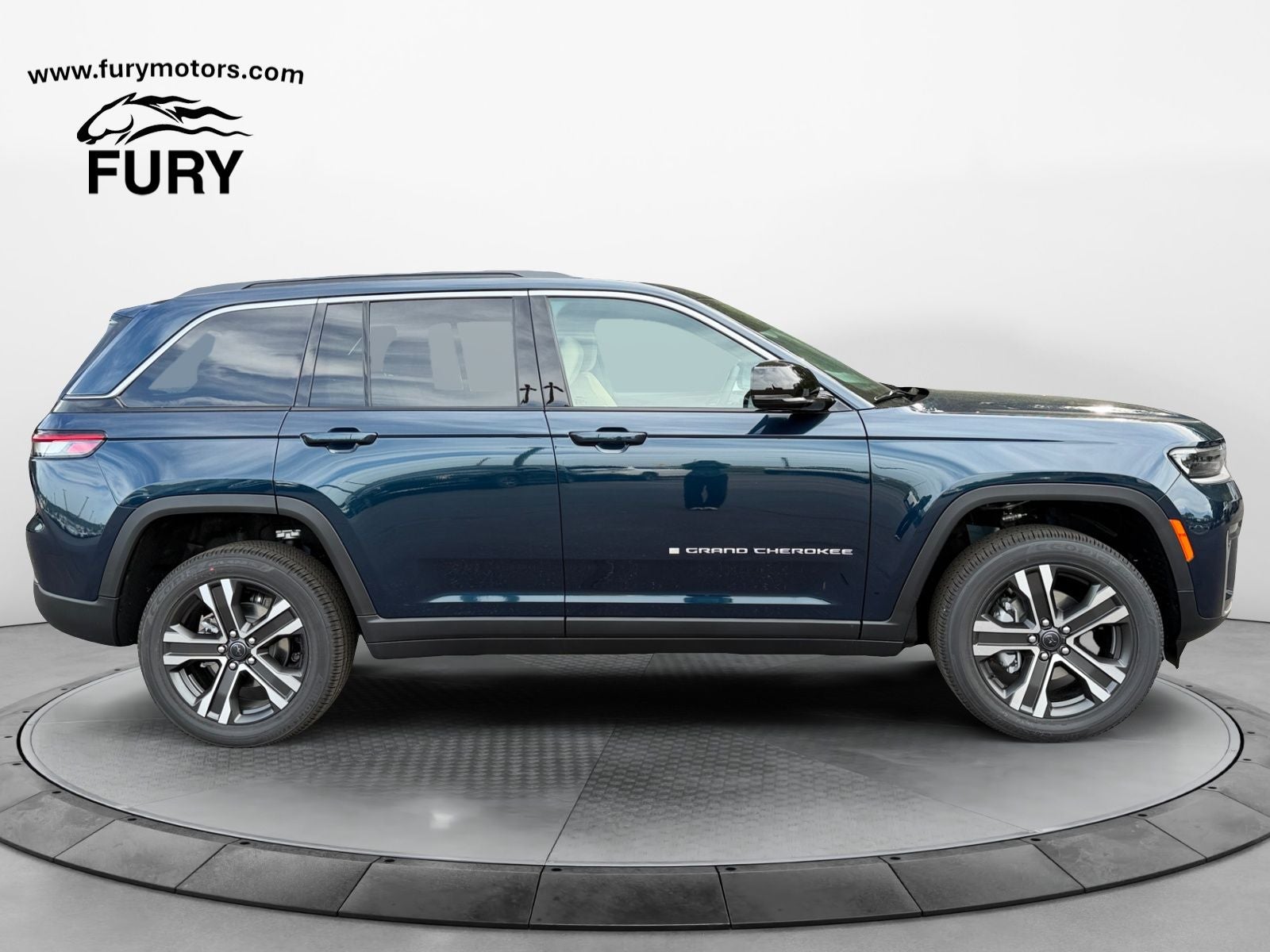2027 Jeep Grand Cherokee GRAND CHEROKEE LIMITED 4X4