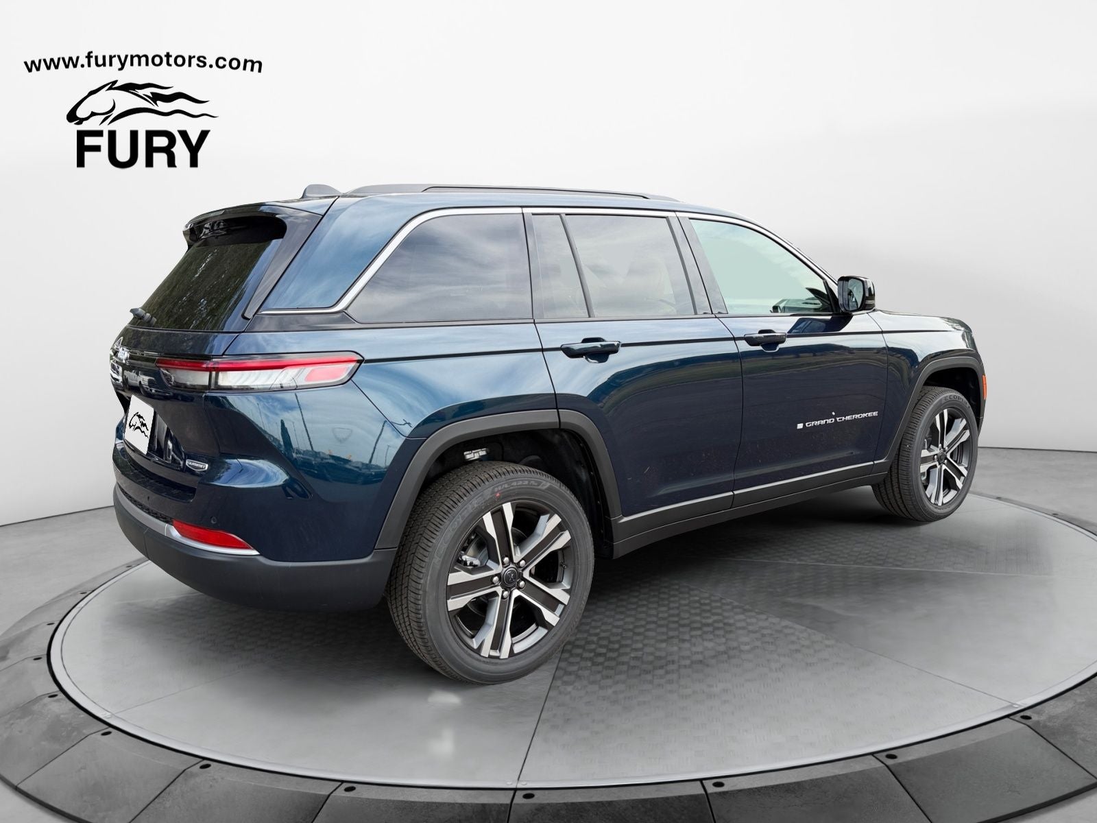 2027 Jeep Grand Cherokee GRAND CHEROKEE LIMITED 4X4