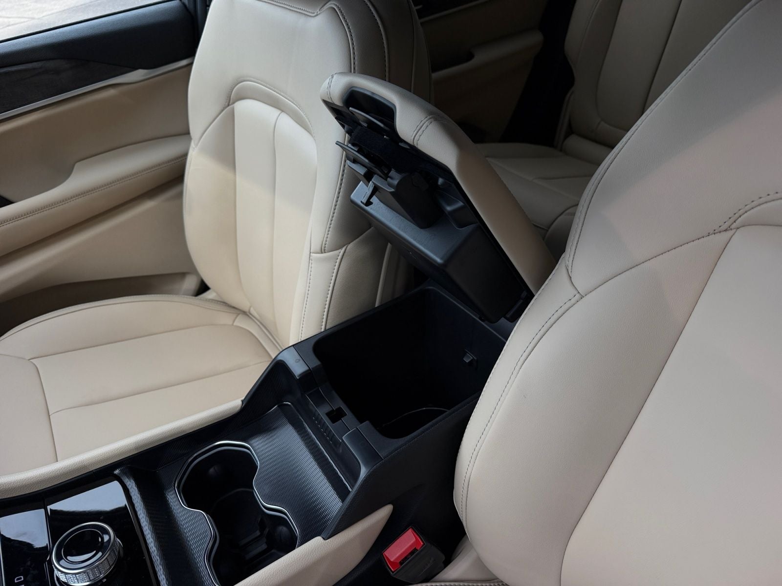 2027 Jeep Grand Cherokee GRAND CHEROKEE LIMITED 4X4