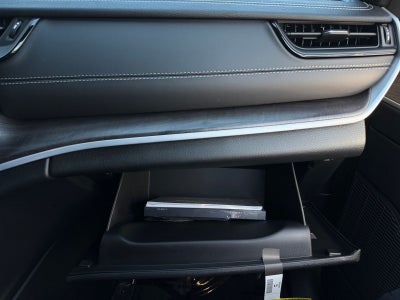 2027 Jeep Grand Cherokee GRAND CHEROKEE LIMITED 4X4