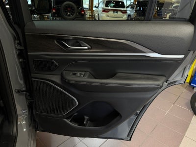 2027 Jeep Grand Cherokee Limited Reserve