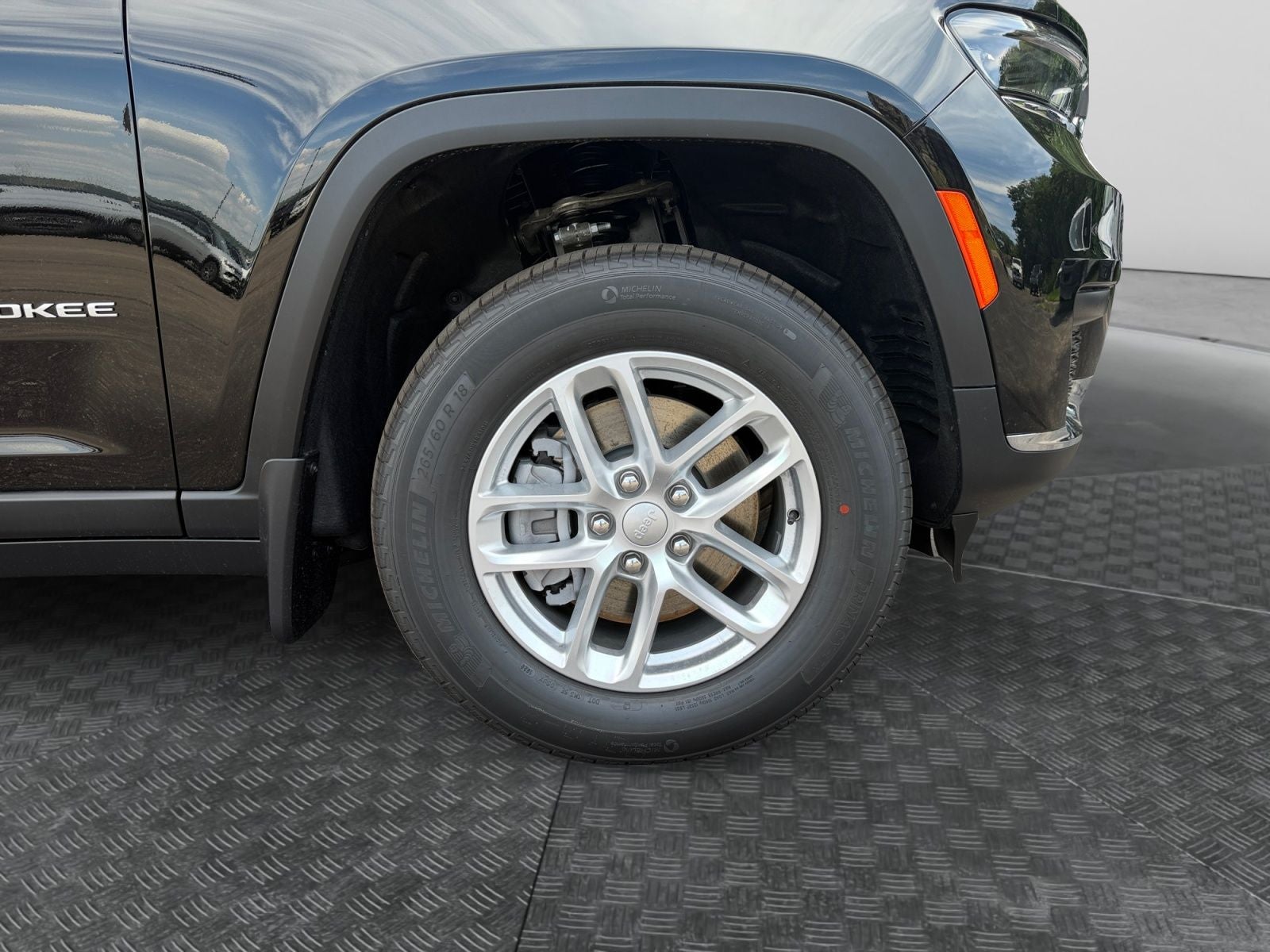 2026 Jeep Grand Cherokee GRAND CHEROKEE L LAREDO X 4X4