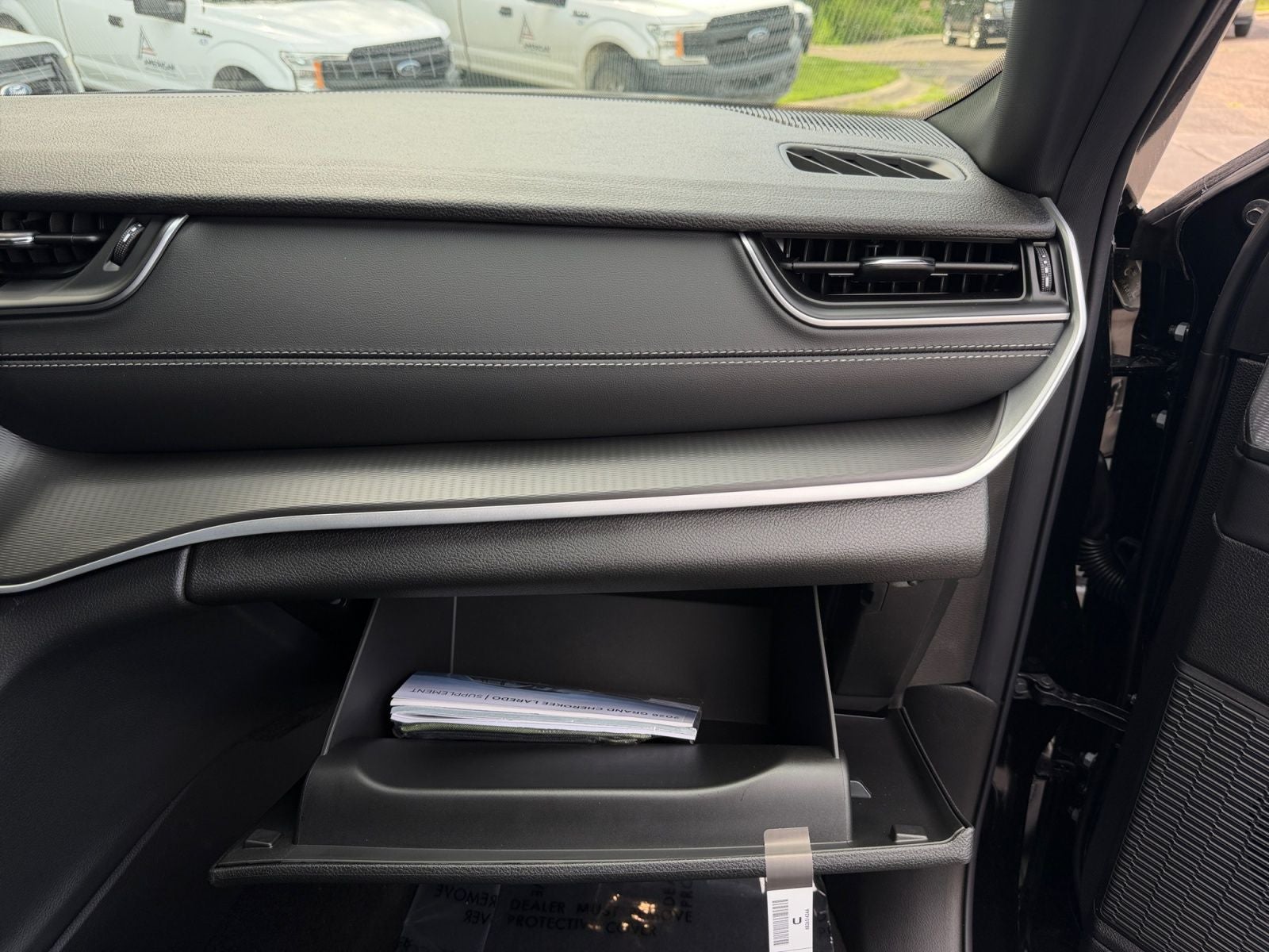 2026 Jeep Grand Cherokee GRAND CHEROKEE L LAREDO X 4X4