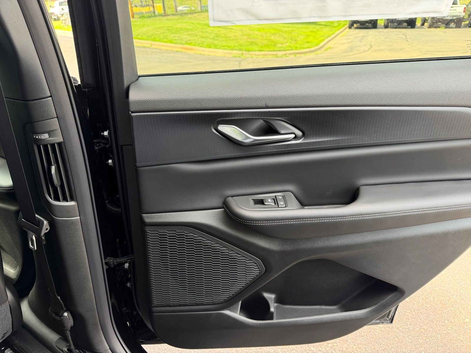 2026 Jeep Grand Cherokee GRAND CHEROKEE L LAREDO X 4X4
